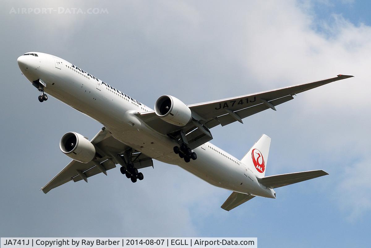 JA741J, 2009 Boeing 777-346/ER C/N 36128, Boeing 777-346ER [36128] (Japan Airlines) Home~G 07/08/2014. On approach 27R.