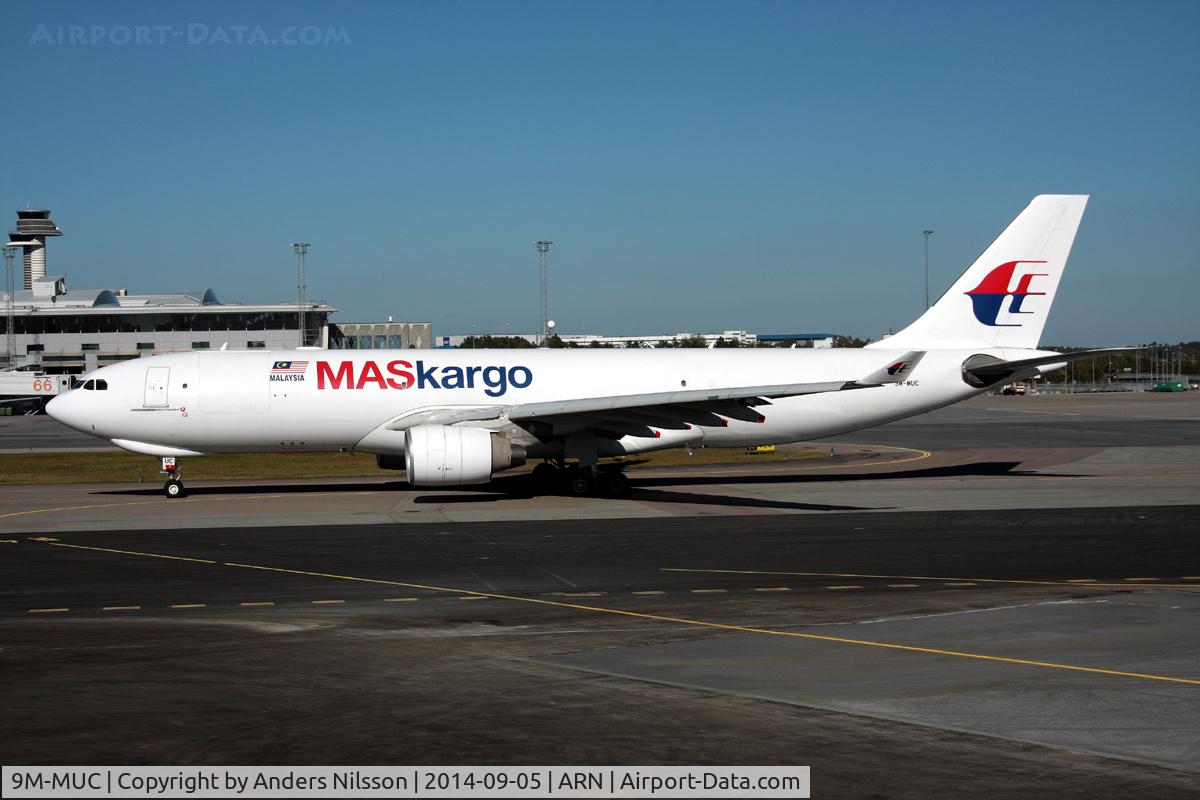 9M-MUC, 2011 Airbus A330-223F C/N 1164, Taxiing out to 19R.