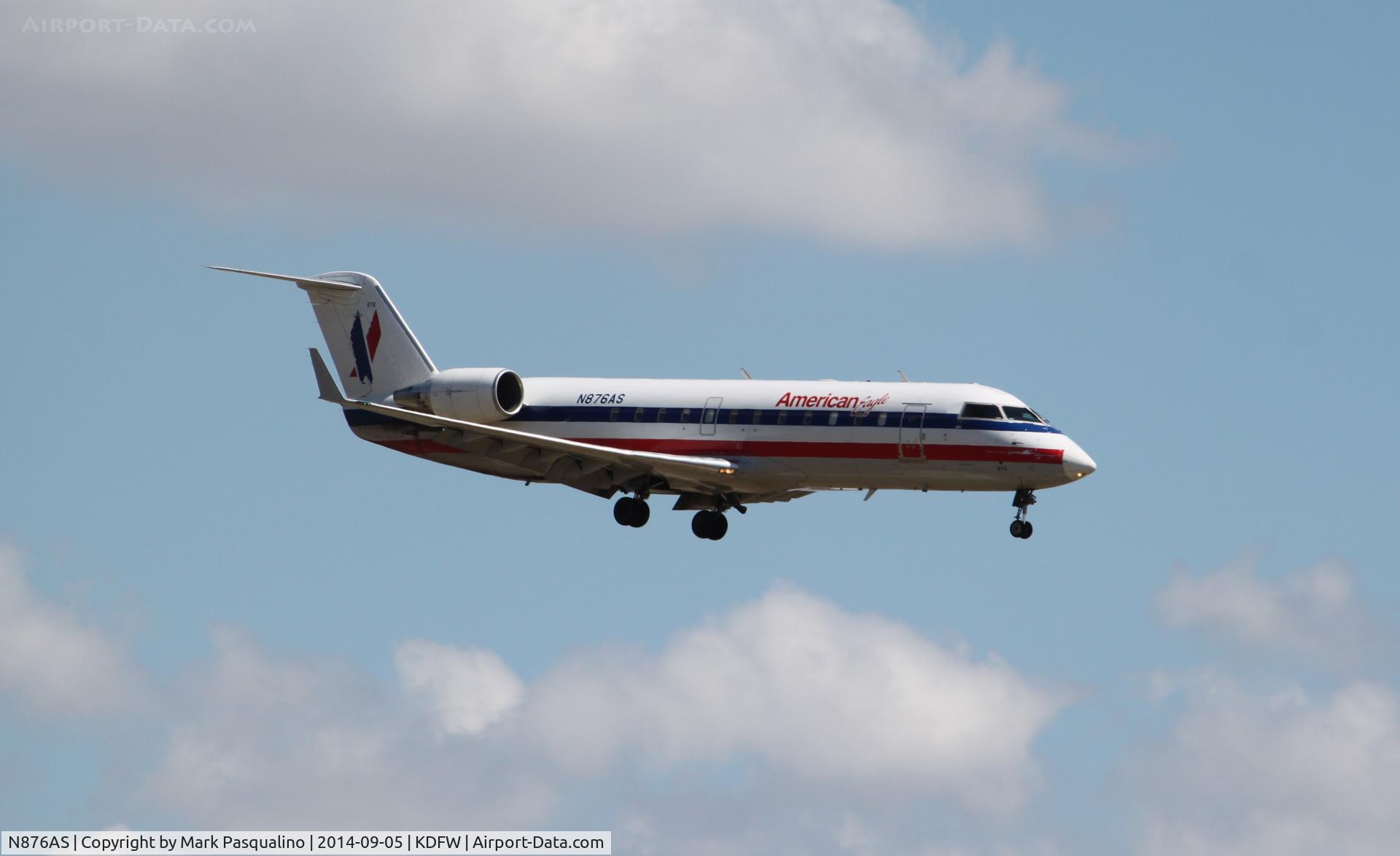 N876AS, 2001 Bombardier CRJ-200ER (CL-600-2B19) C/N 7576, CL-600-2B19