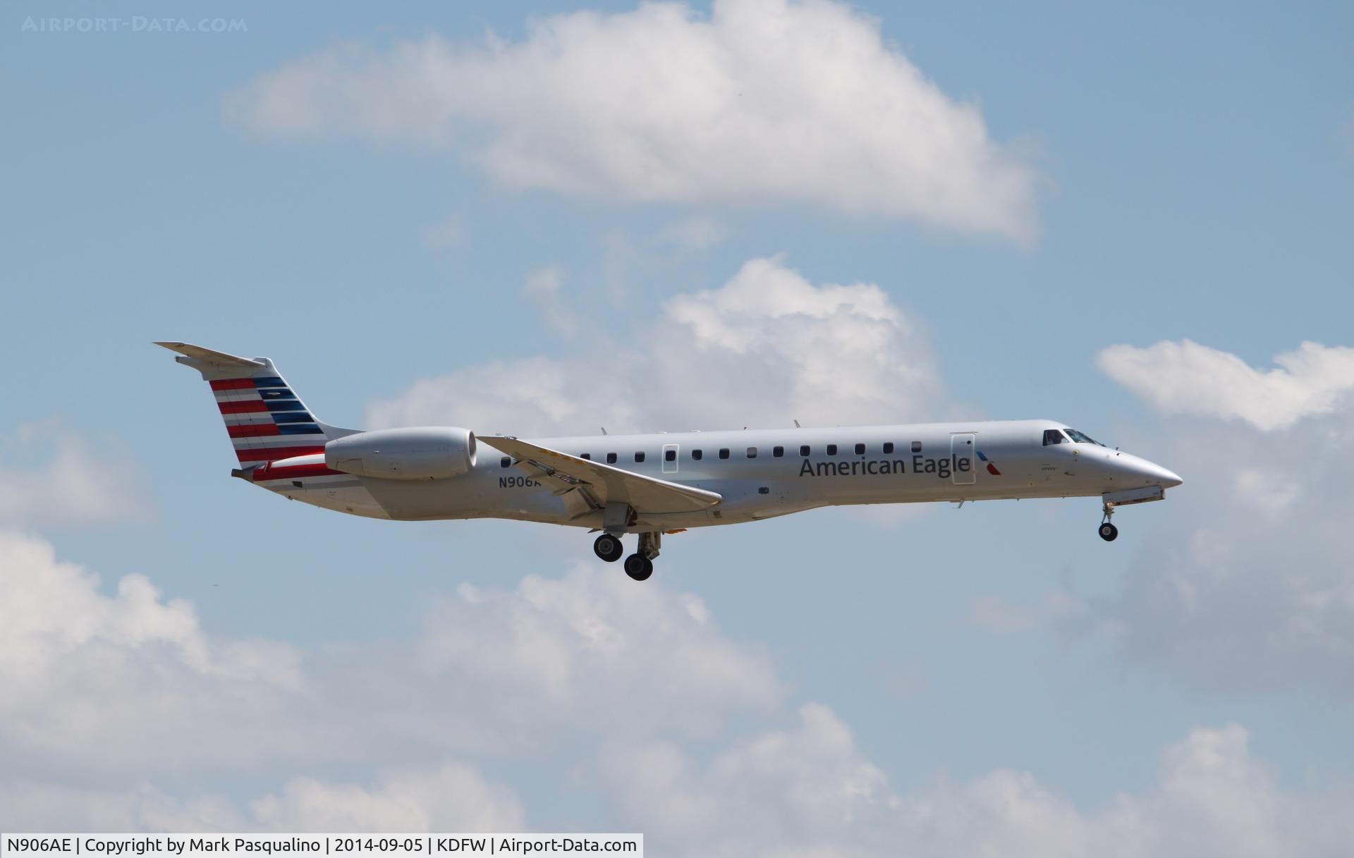 N906AE, 2005 Embraer ERJ-145LR (EMB-145LR) C/N 14500894, EMB-145LR