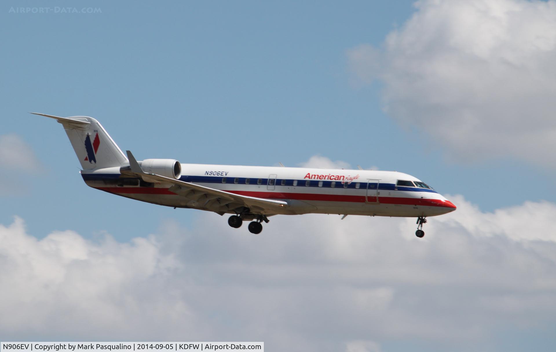 N906EV, 2002 Bombardier CRJ-200ER (CL-600-2B19) C/N 7642, CL-600-2B19