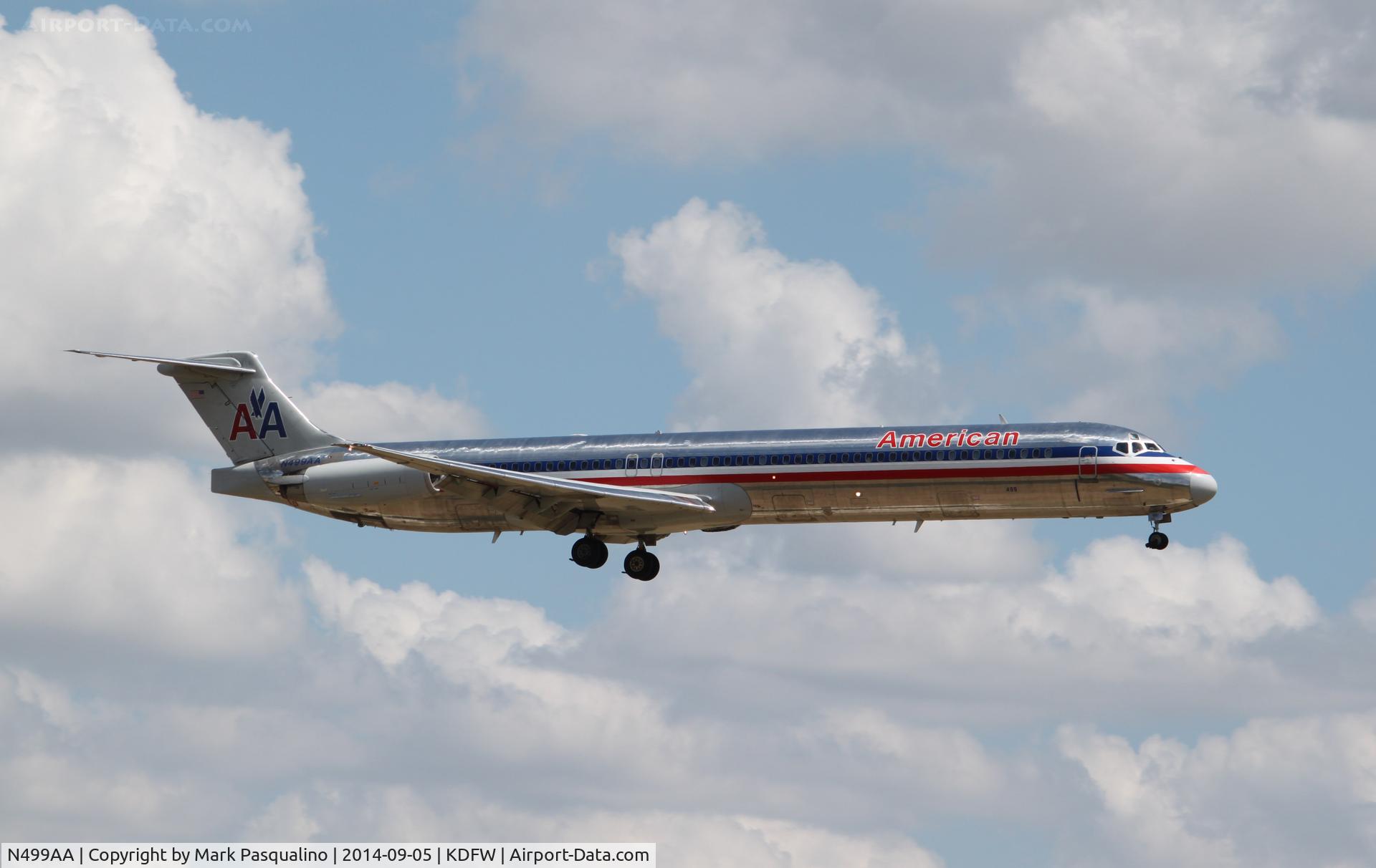 N499AA, 1989 McDonnell Douglas MD-82 (DC-9-82) C/N 49737, MD-82