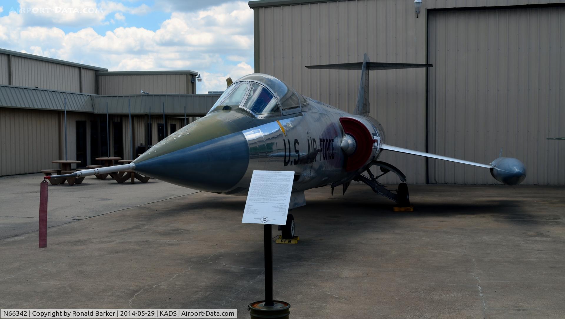 N66342, 1956 Lockheed F-104A Starfighter C/N 56-780, Cavanaugh Flight Museum Addison, TX