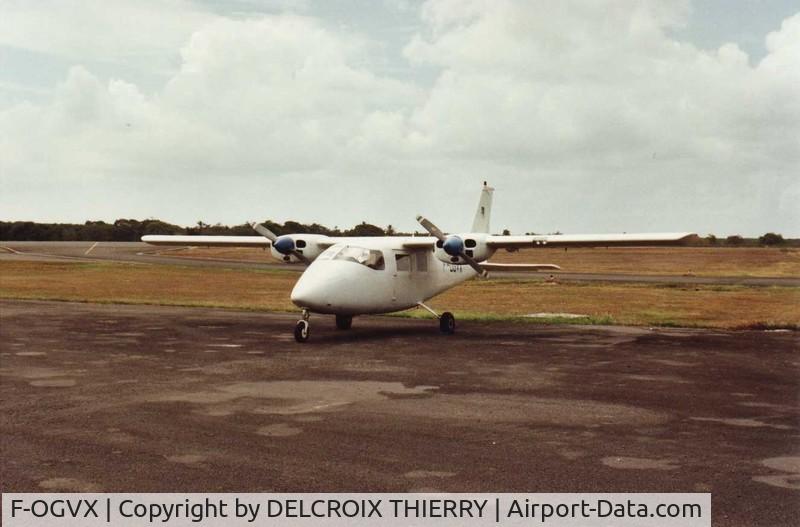 F-OGVX, 1975 Partenavia P-68B Victor C/N 39, a Pointe-à-Pitre Le Raizet