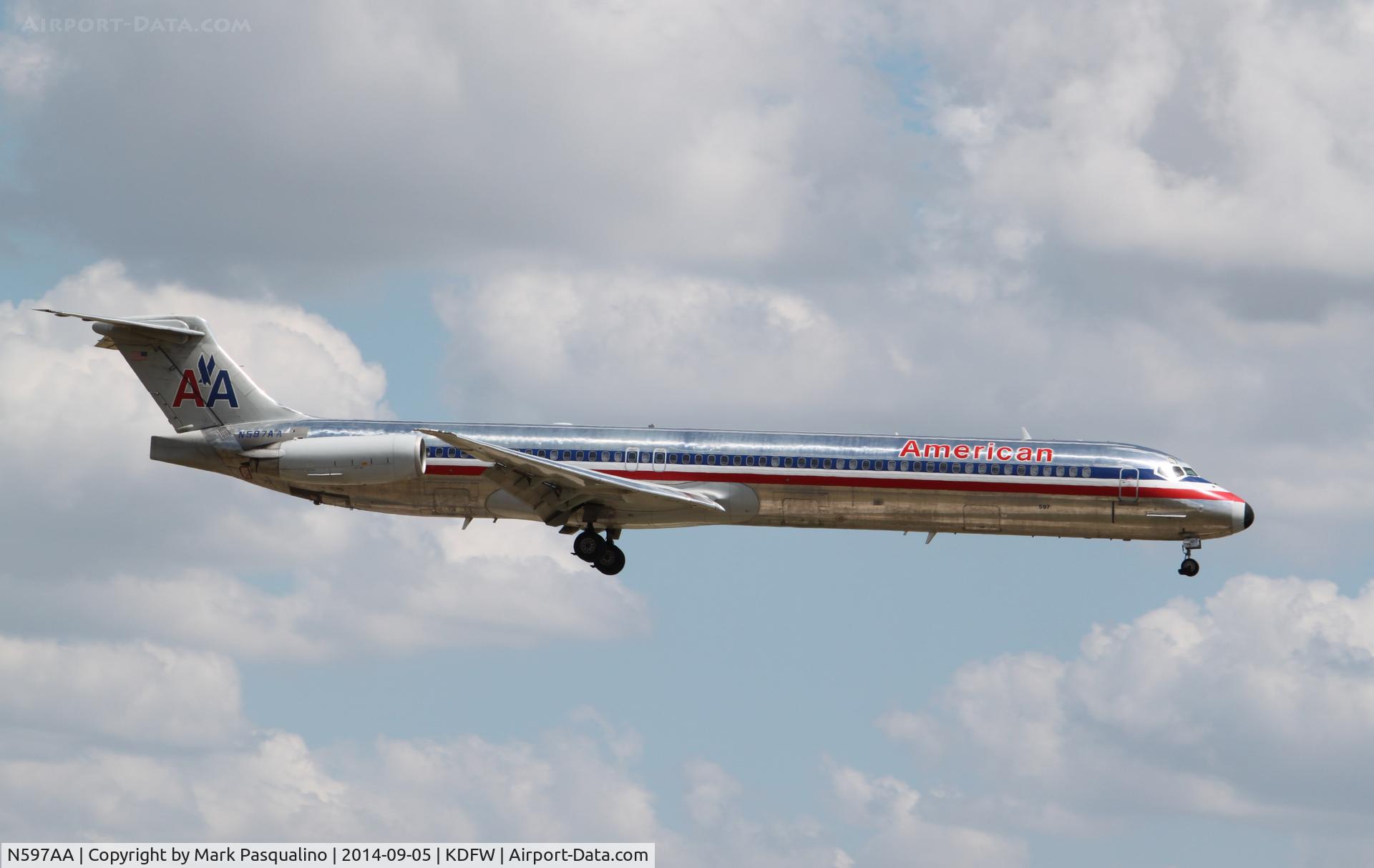 N597AA, 1992 McDonnell Douglas MD-83 (DC-9-83) C/N 53287, MD-83