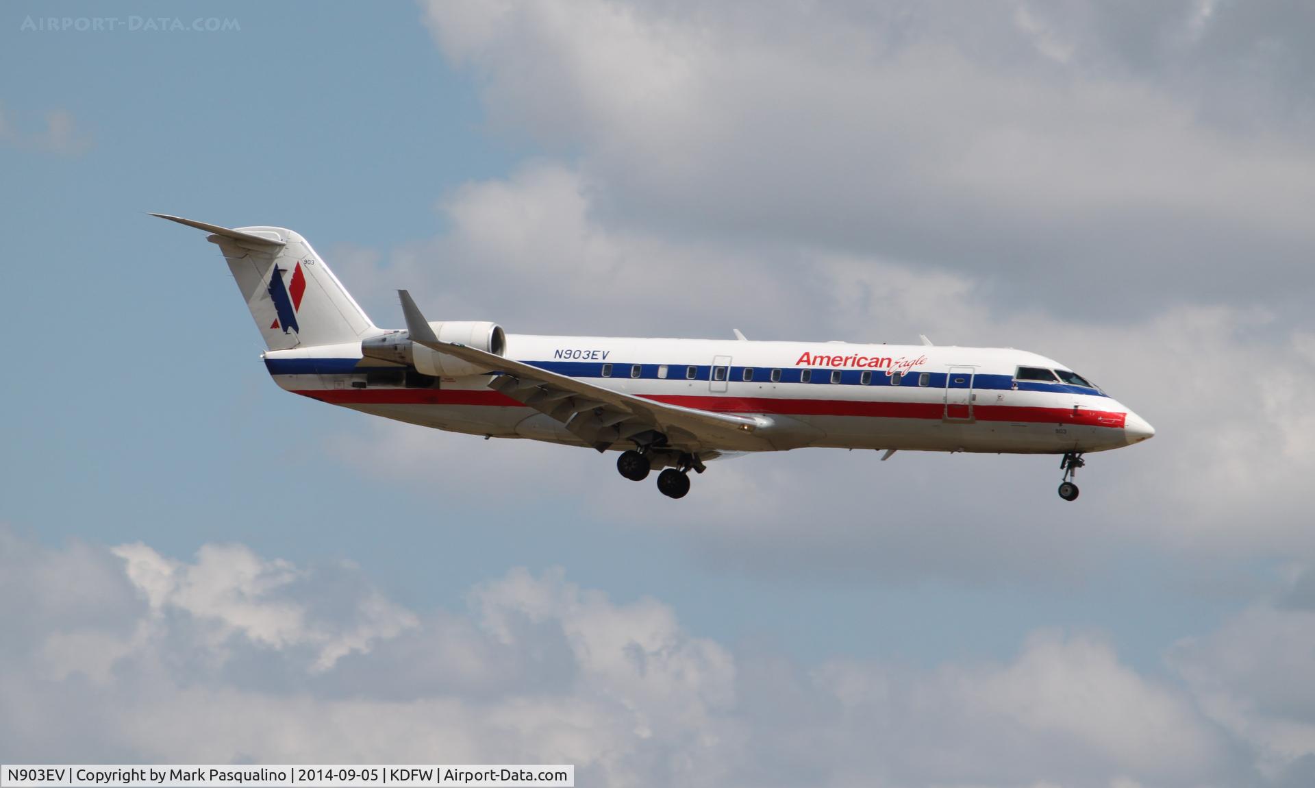 N903EV, 2002 Bombardier CRJ-200ER (CL-600-2B19) C/N 7621, CL-600-2B19