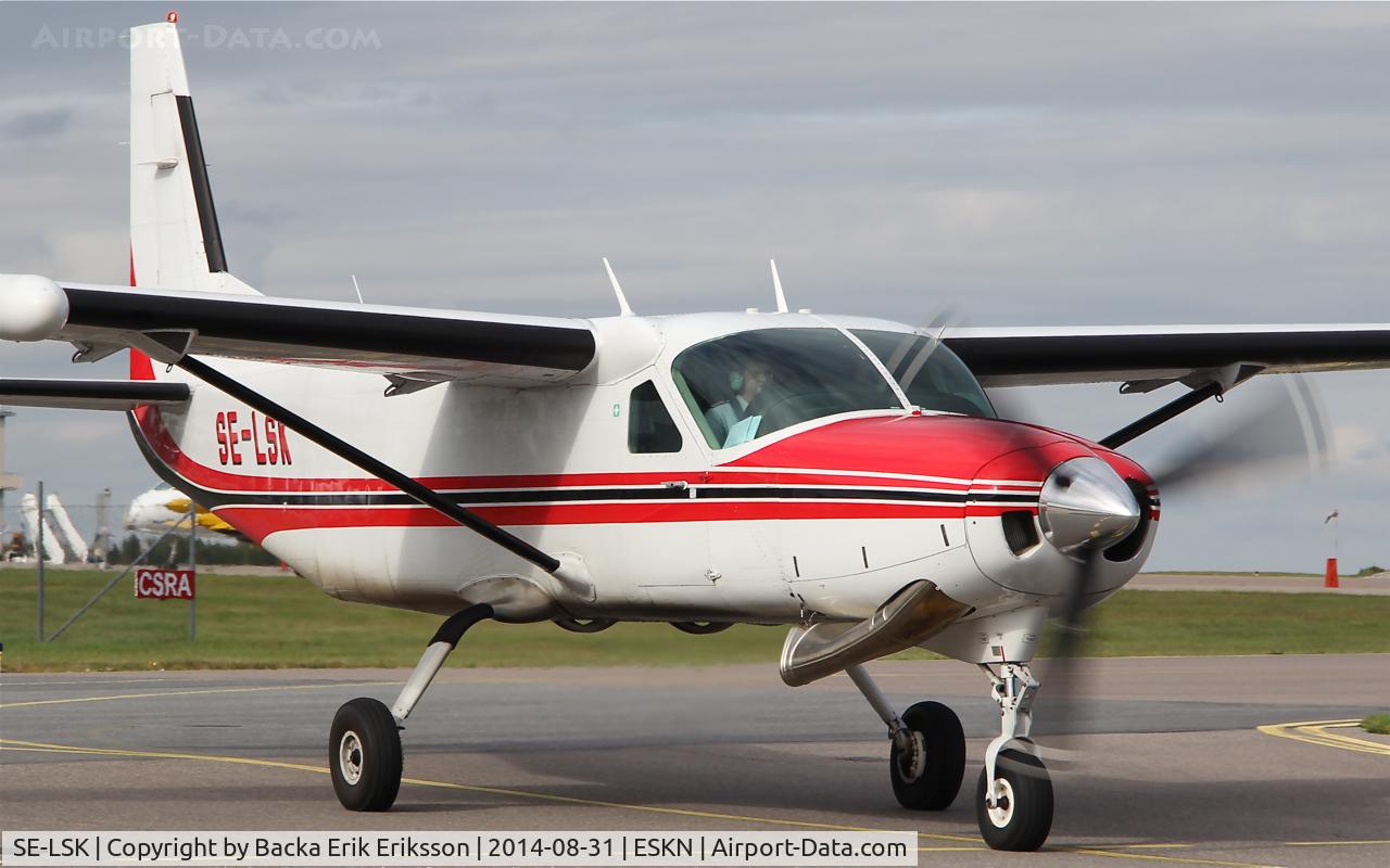 SE-LSK, 2003 Cessna 208B  Grand Caravan C/N 208B1012, Nyköping flyg och motordag 2014.