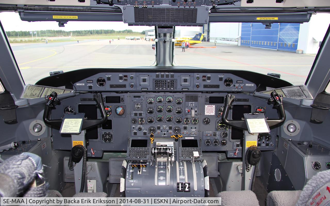 SE-MAA, 2006 De Havilland Canada DHC-8-311AQ Dash 8 C/N 622, Nyköping flyg och motordag 2014.