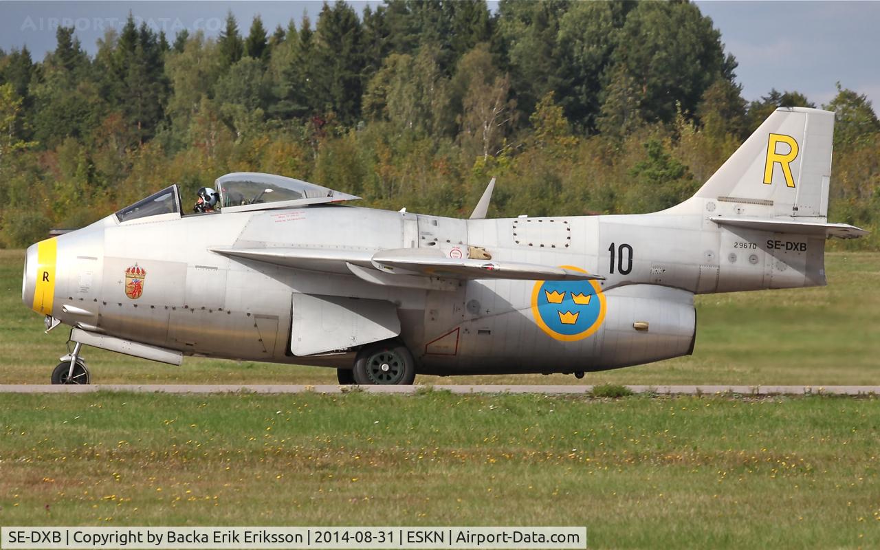SE-DXB, 1955 Saab J-29F Tunnan C/N 29670, Nyköping flyg och motordag 2014.