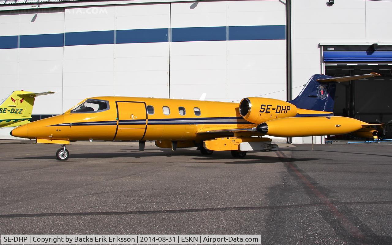 SE-DHP, 1976 Gates Learjet 35A C/N 075, Nyköping flyg och motordag 2014.