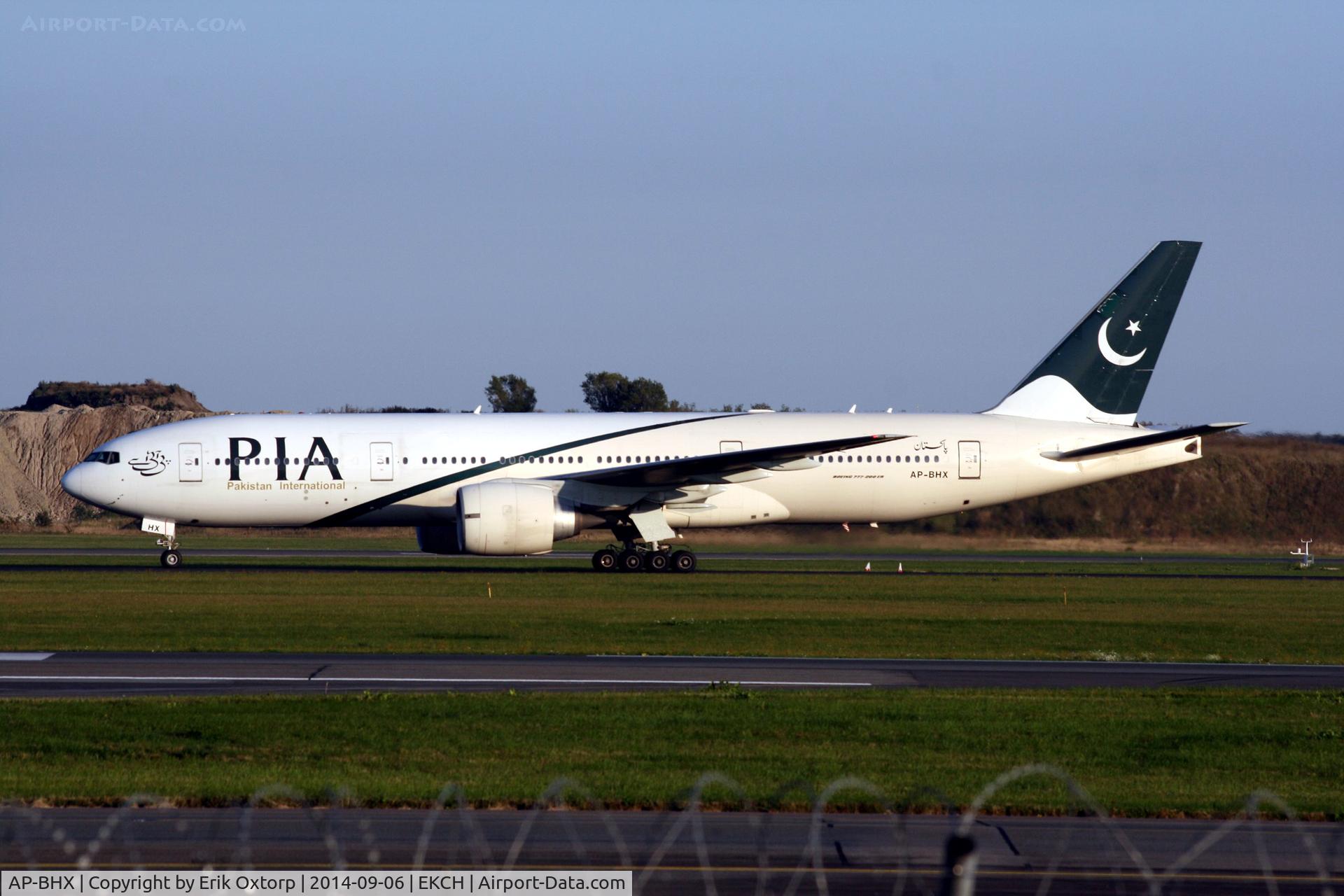 AP-BHX, 2007 Boeing 777-240/ER C/N 35296, AP-BHX in CPH
