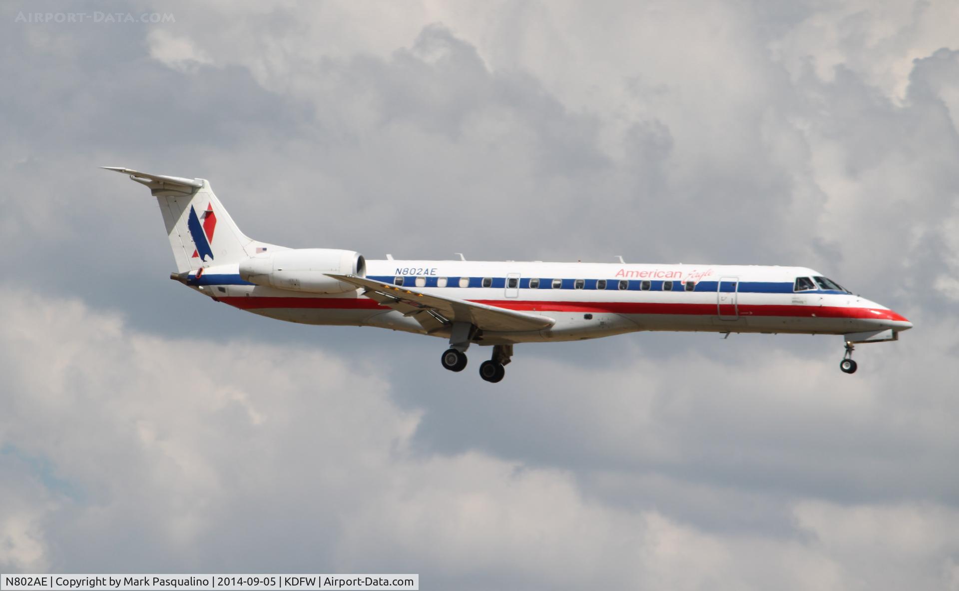 N802AE, 2001 Embraer ERJ-140LR (EMB-135KL) C/N 145471, EMB-135KL