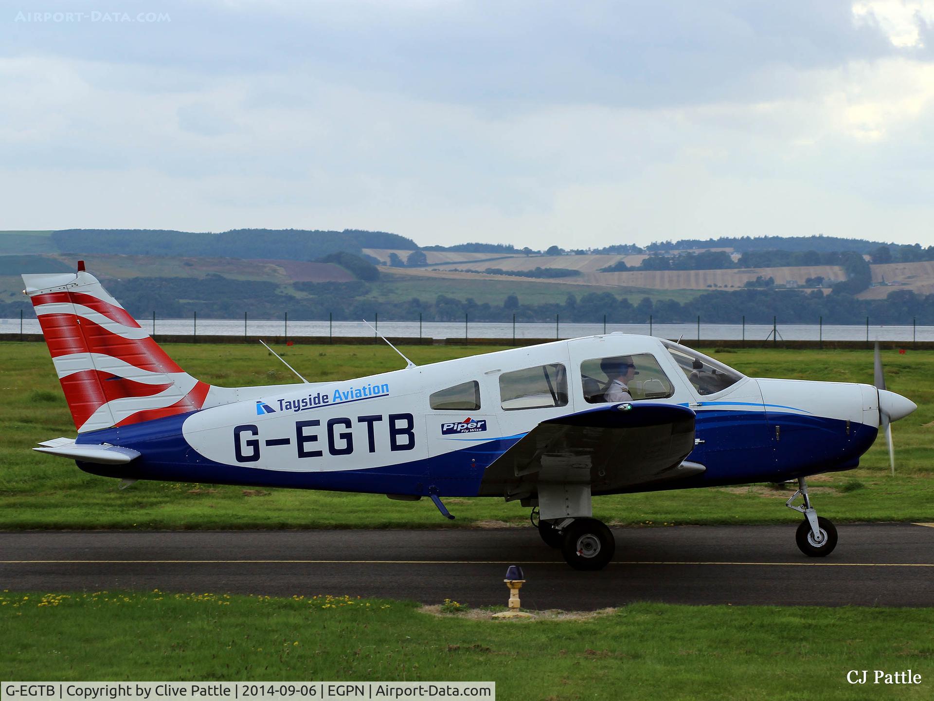 G-EGTB, 1978 Piper PA-28-161 Cherokee Warrior II C/N 28-7816074, Taxy for take-off at Dundee Riverside.