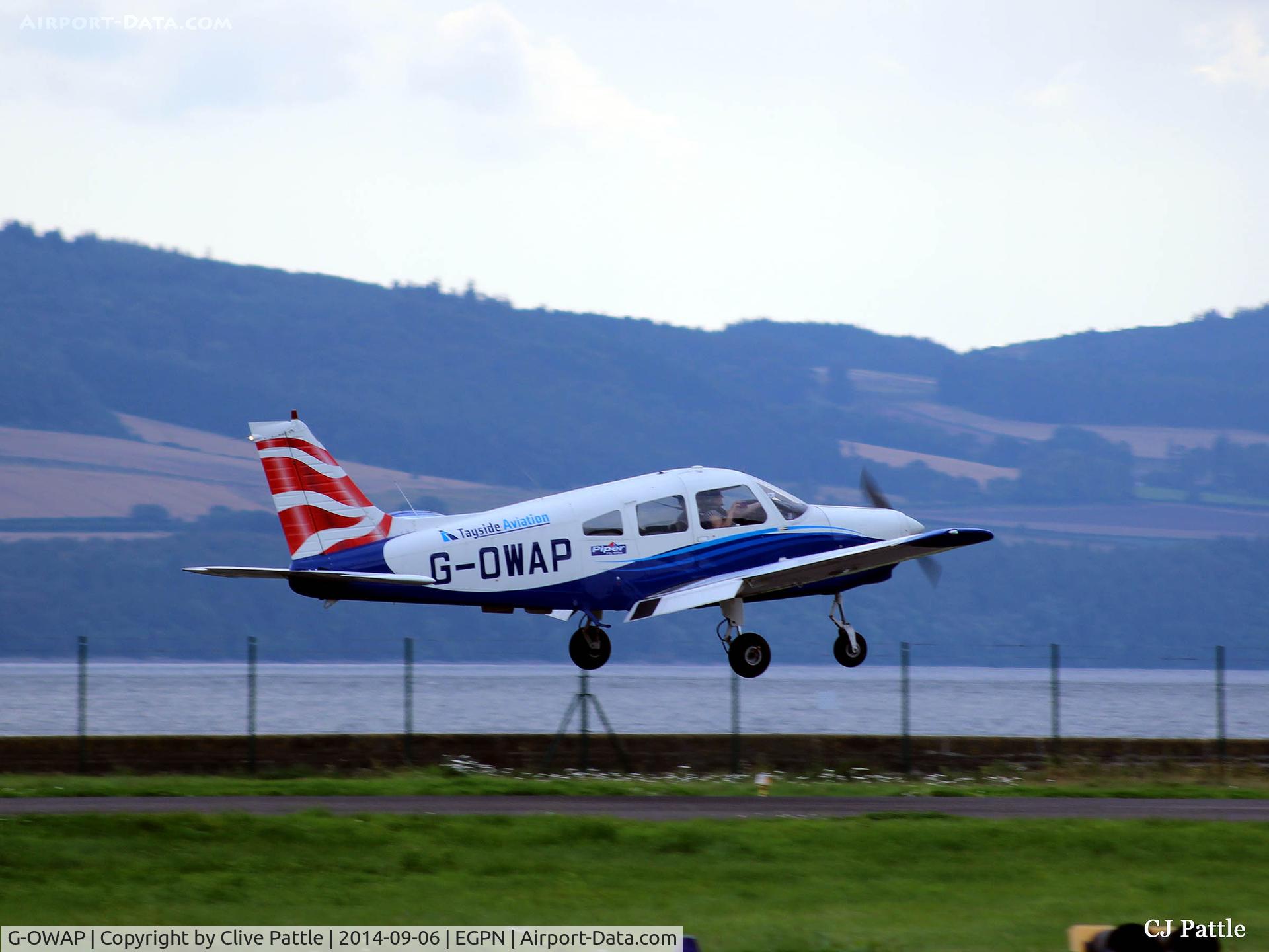G-OWAP, 1977 Piper PA-28-161 Cherokee Warrior II C/N 28-7816314, Dundee Riverside take-off