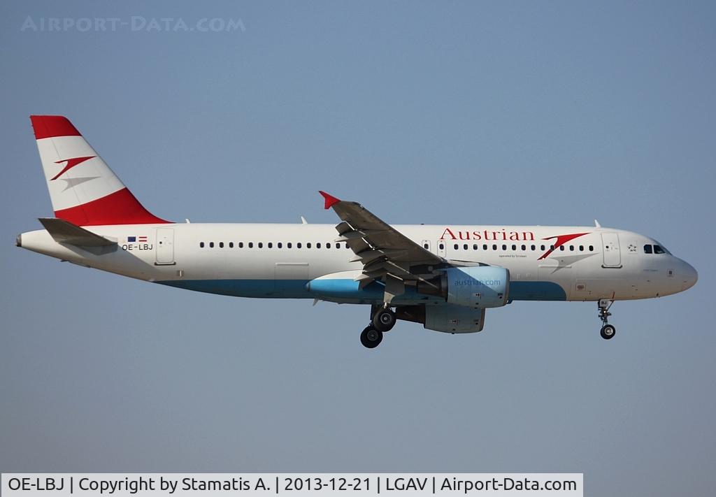 OE-LBJ, 2001 Airbus A320-214 C/N 1553, Landing on 03L