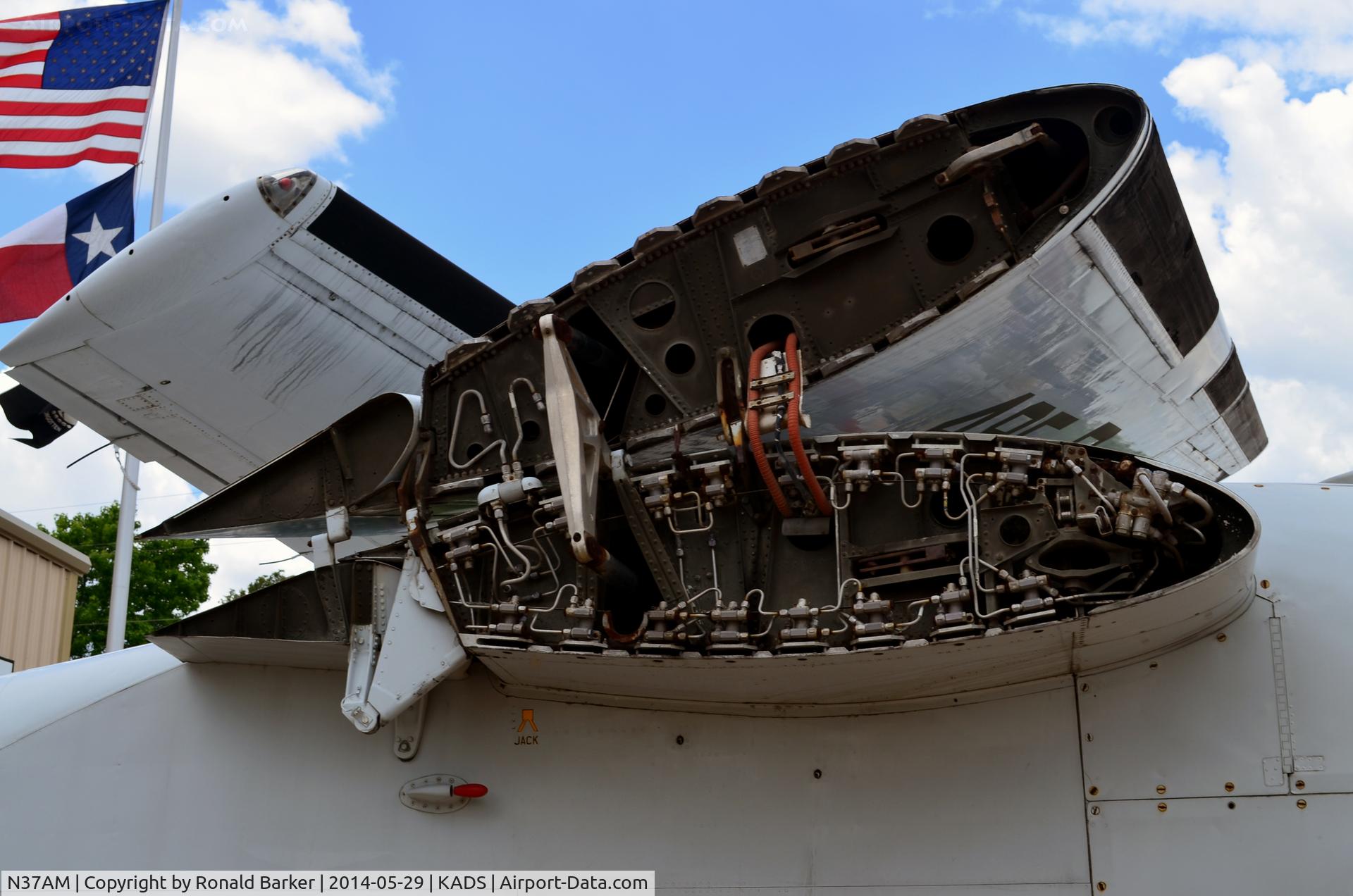 N37AM, 1959 Grumman US-2B Tracker (G89) C/N 340, Wing fold Cavanaugh Flight Museum Addison, TX