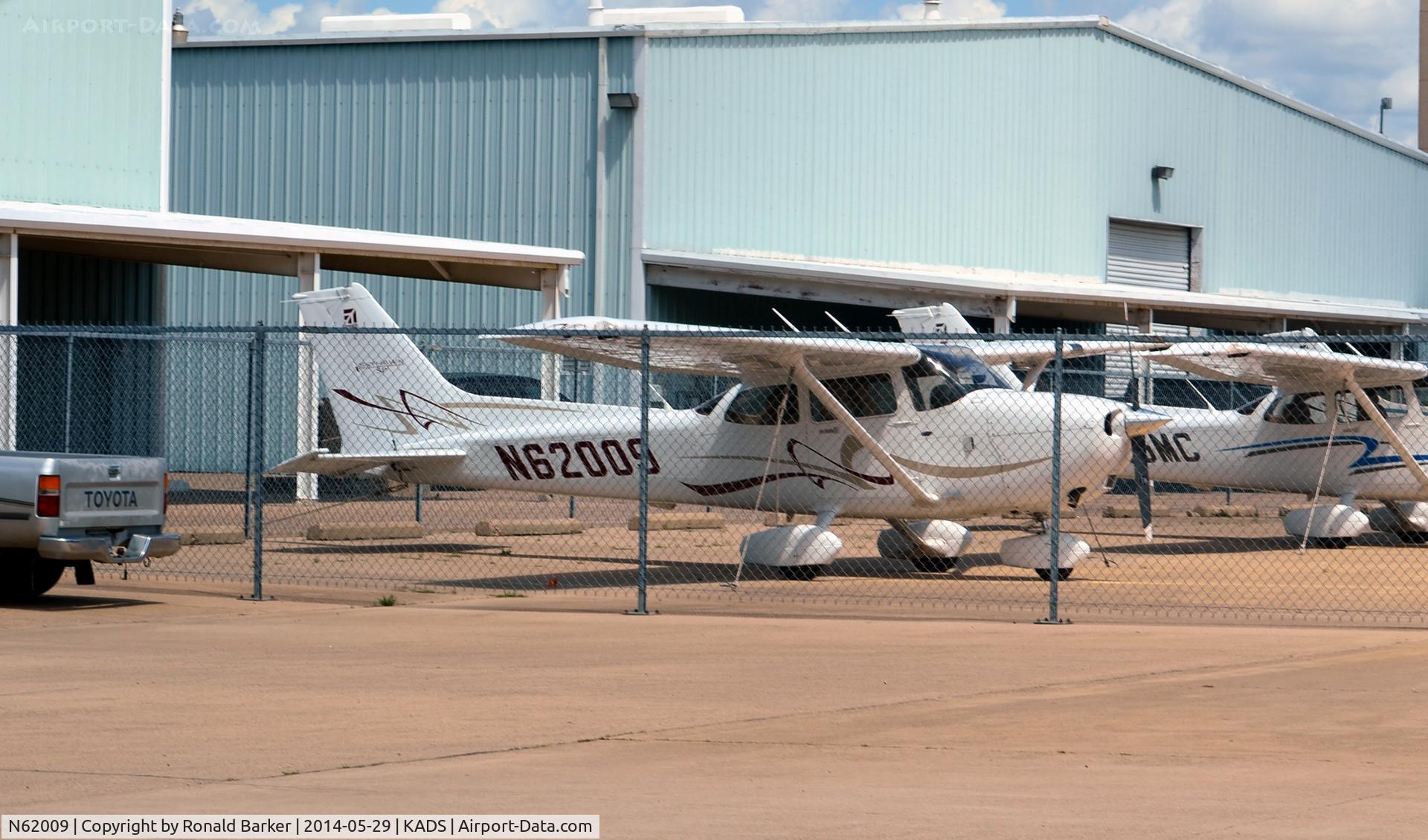 N62009, 2008 Cessna 172S C/N 172S10796, Addison Airport, TX