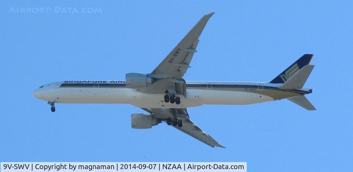 9V-SWV, 2013 Boeing 777-312/ER C/N 42236, On finals to AKL