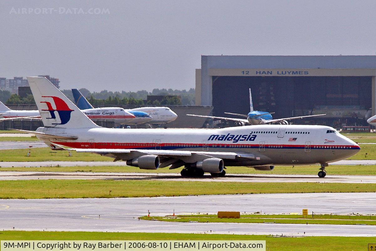 9M-MPI, 1996 Boeing 747-4H6 C/N 27672, Boeing 747-4H6 [27672] (Malaysia Airlines) Amsterdam-Schiphol~PH 10/08/2006