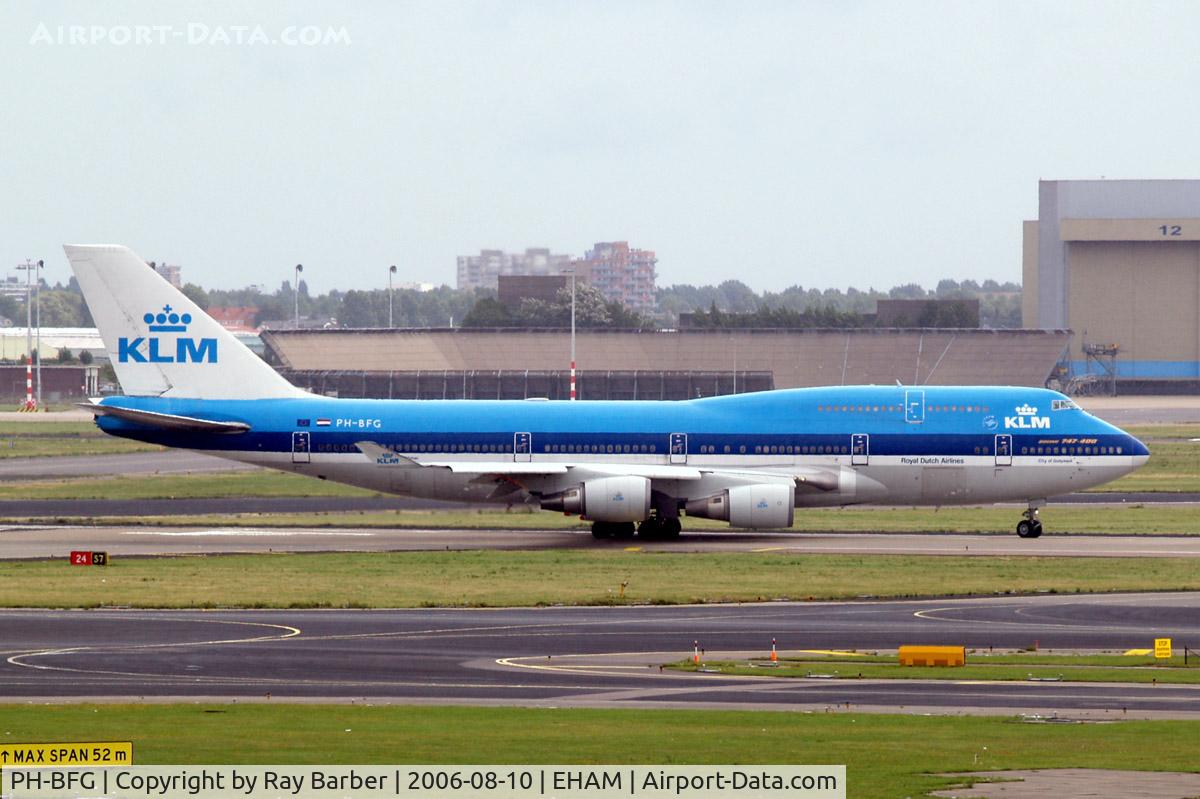 PH-BFG, 1990 Boeing 747-406 C/N 24517, Boeing 747-406 [24517] (KLM-Royal Dutch Airlines) Amsterdam-Schiphol~PH 10/08/2006