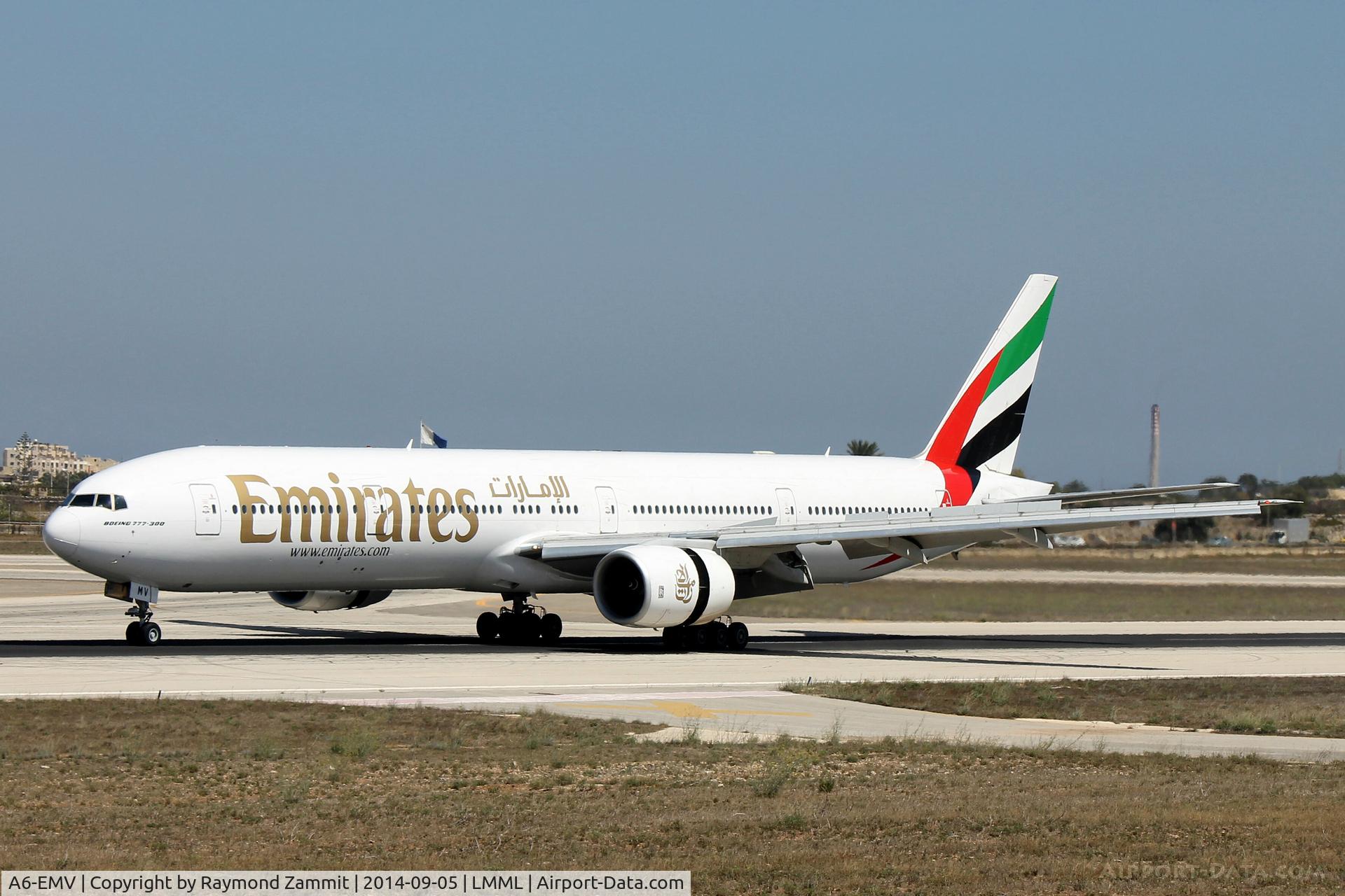 A6-EMV, 2003 Boeing 777-31H C/N 28687, B777 A6-EMV Emirates Airlines.