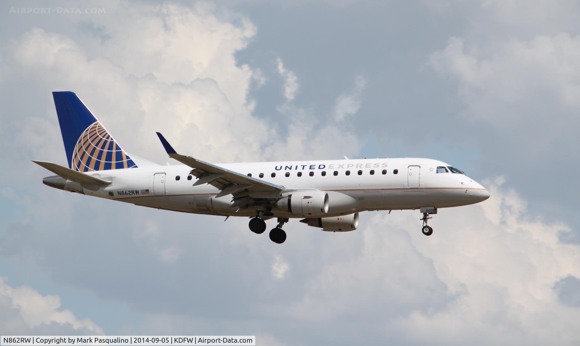 N862RW, 2005 Embraer 170SE (ERJ-170-100SE) C/N 17000098, ERJ 170-100 SE