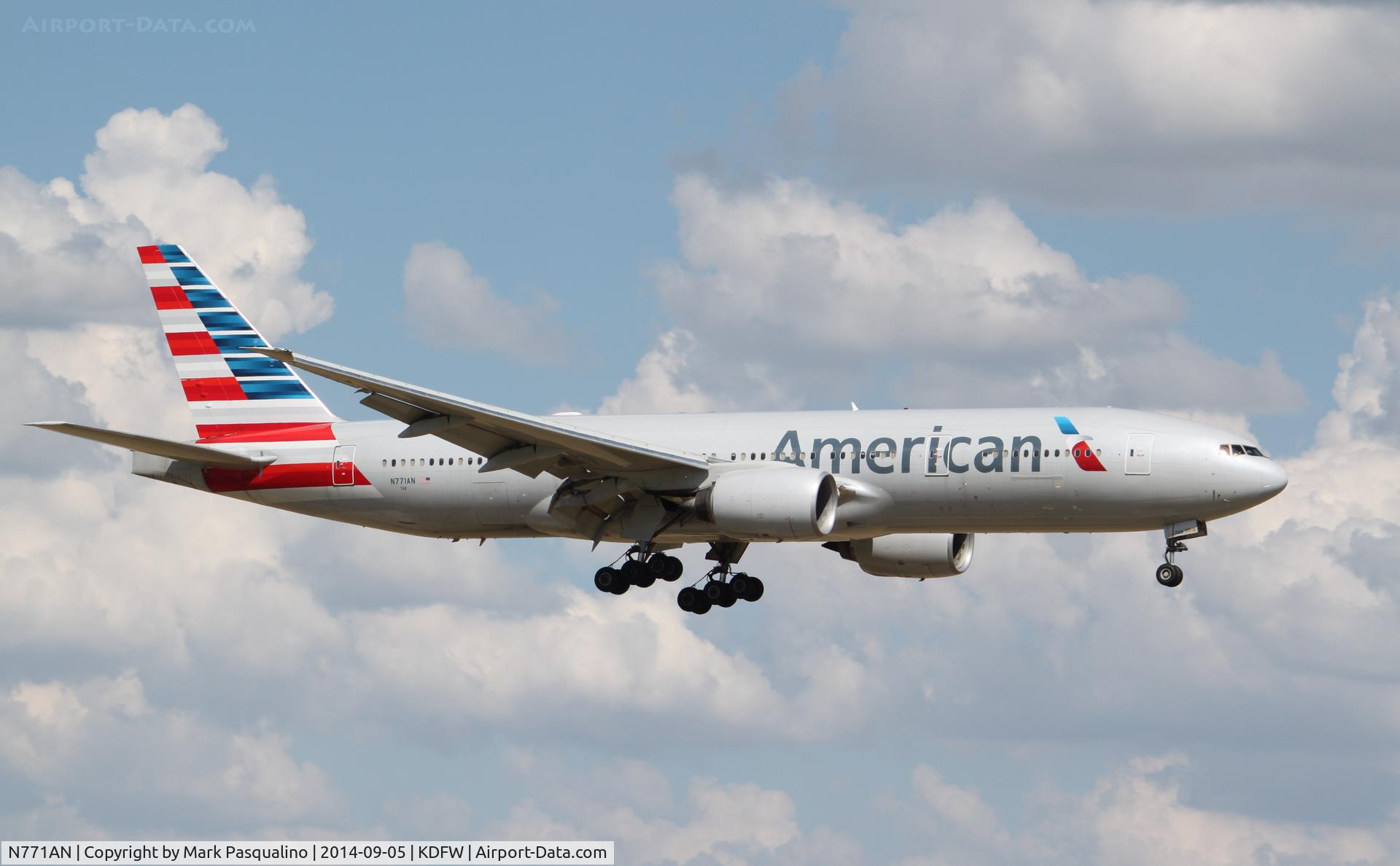 N771AN, 1999 Boeing 777-223 C/N 29579, Boeing 777-200