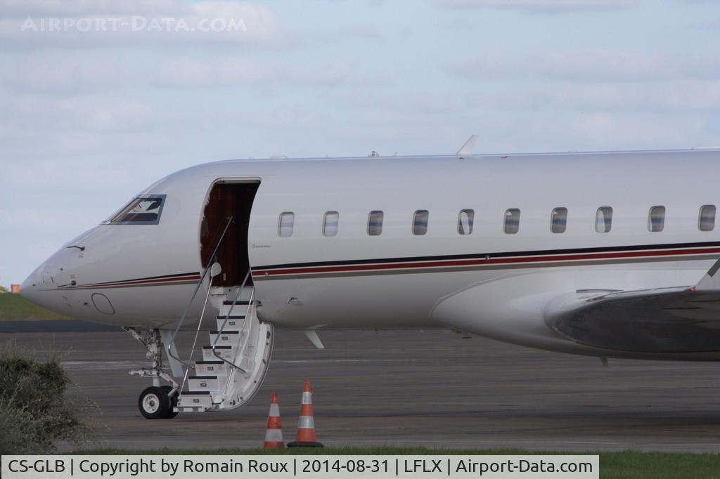 CS-GLB, 2012 Bombardier BD-700-1A10 Global 6000 C/N 9481, Parked