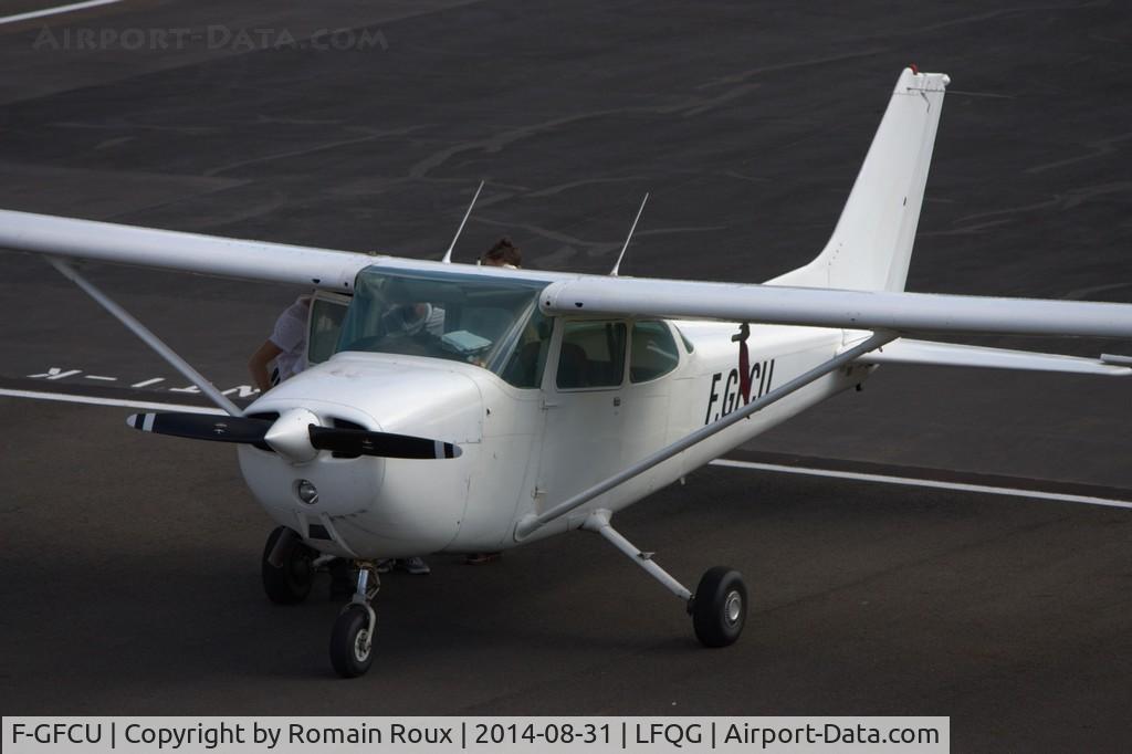 F-GFCU, Reims F172N Skyhawk C/N 172-69612, Parked