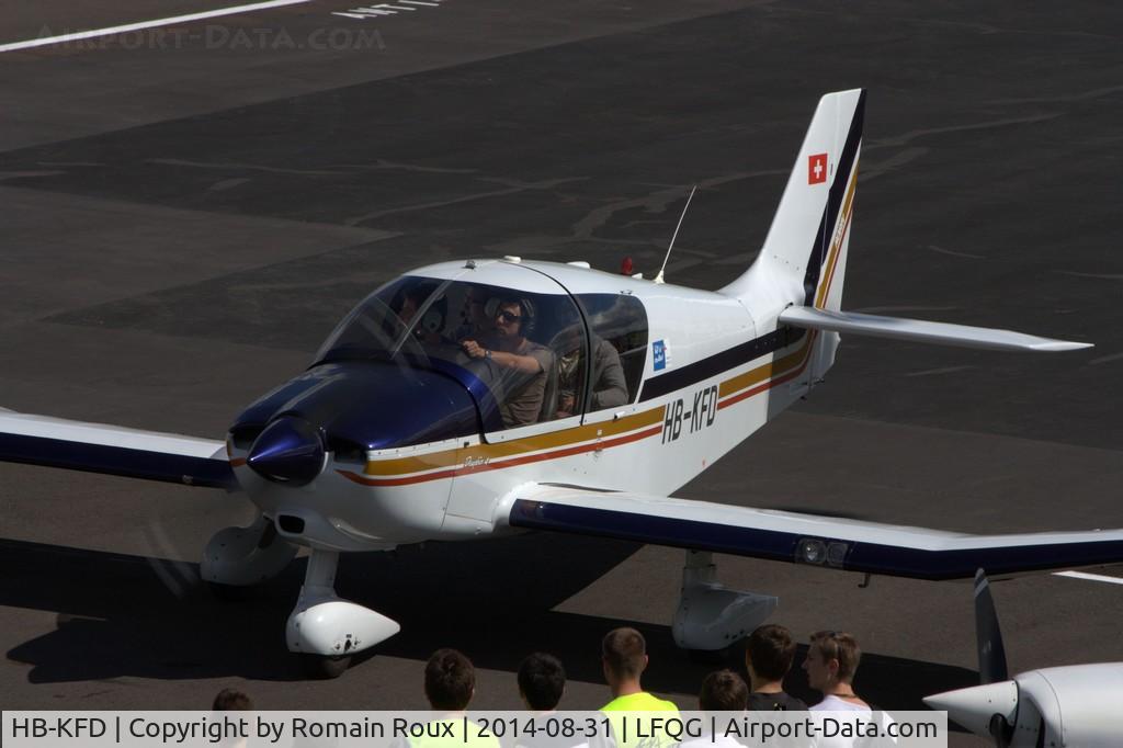 HB-KFD, 1999 Robin DR-400-140B Major Major C/N 2431, Parked