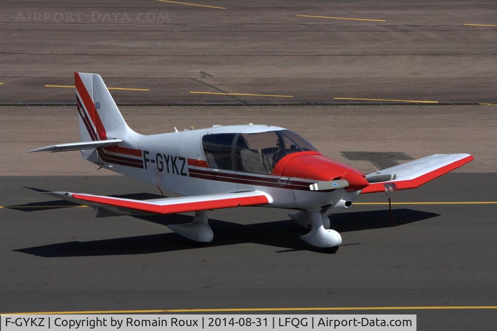 F-GYKZ, Robin DR-400-140B Major C/N 2546, Parked