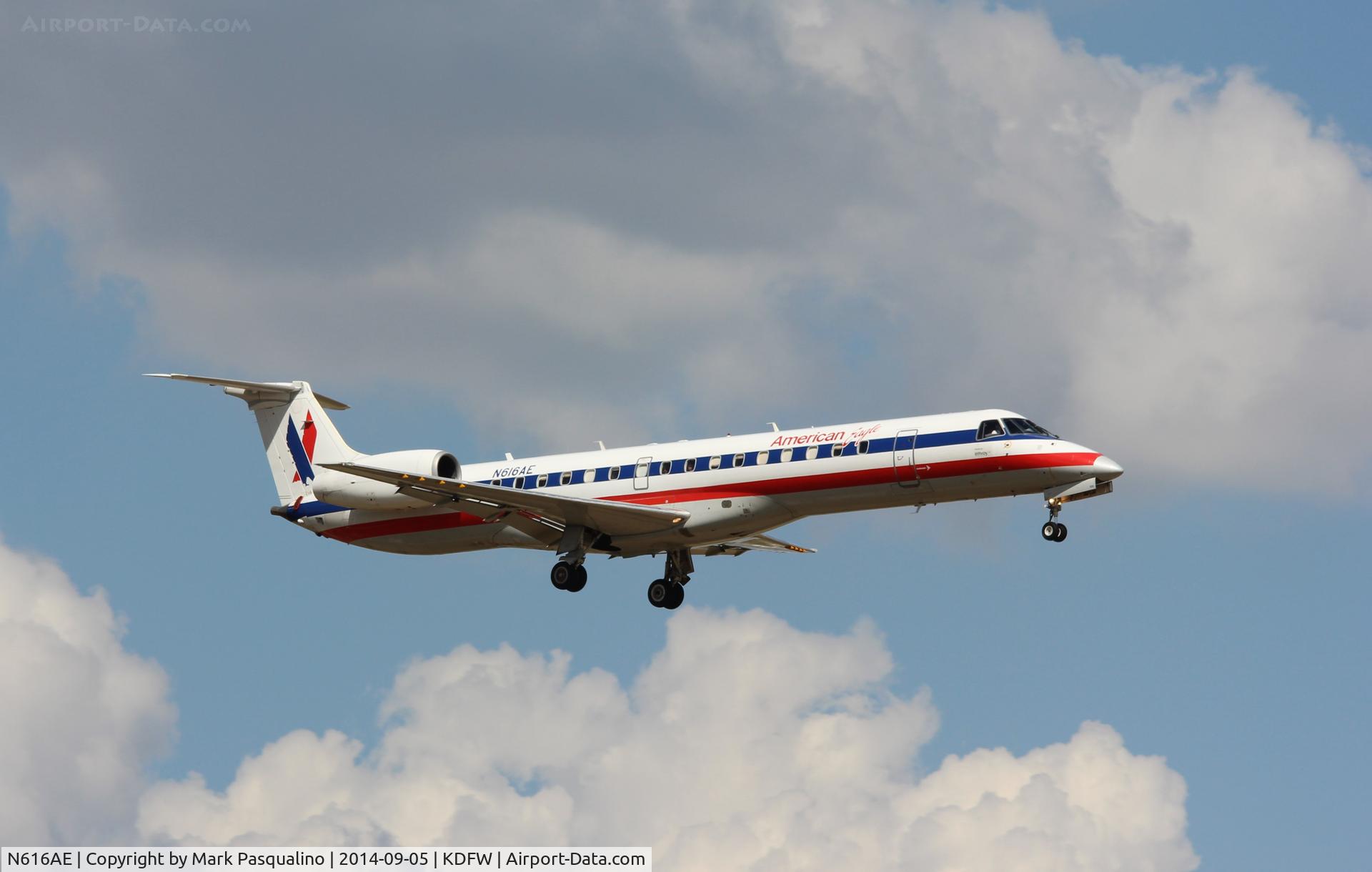 N616AE, 1998 Embraer ERJ-145LR (EMB-145LR) C/N 145092, EMB-145LR