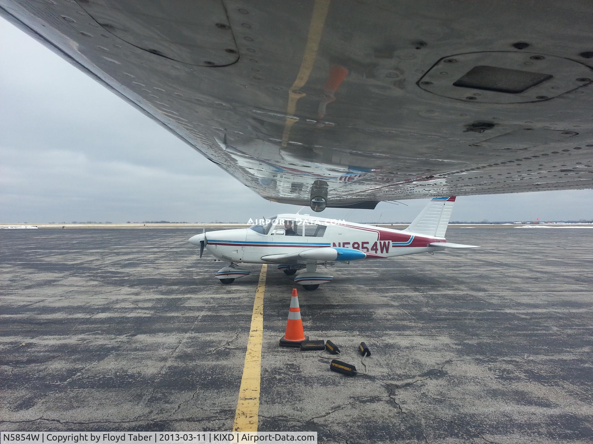 N5854W, 1965 Piper PA-28-160 Cherokee C/N 28-2333, ON THE RAMP