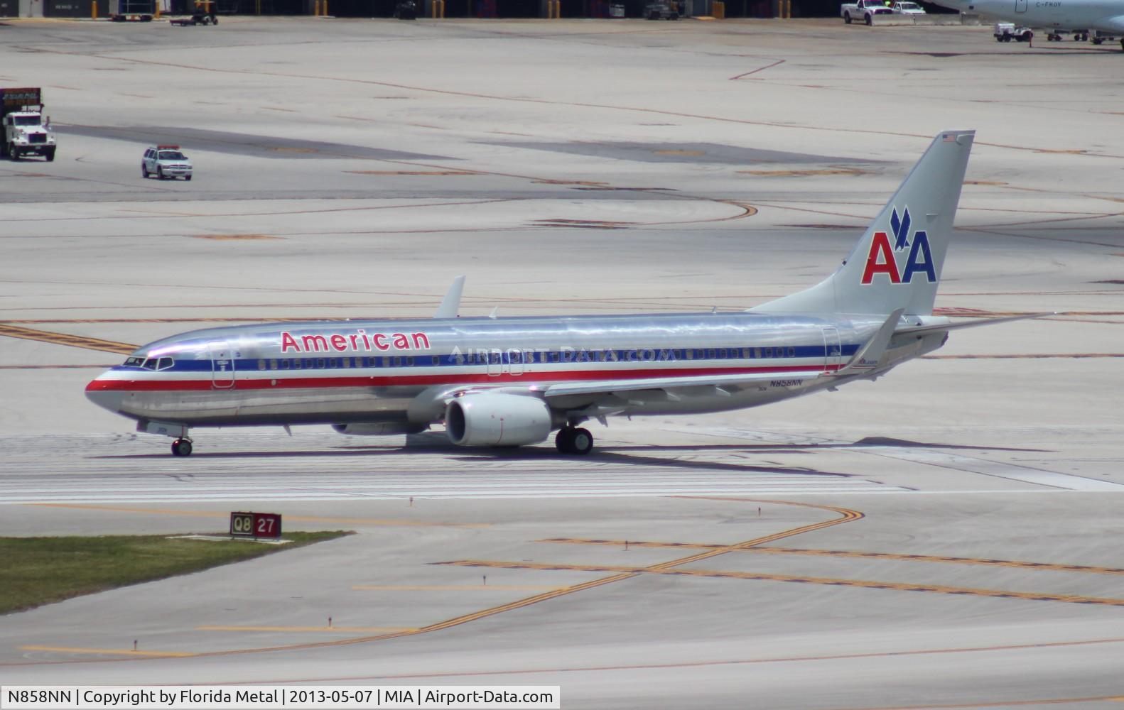 N858NN, Boeing 737-823 C/N 30904, American 737-800