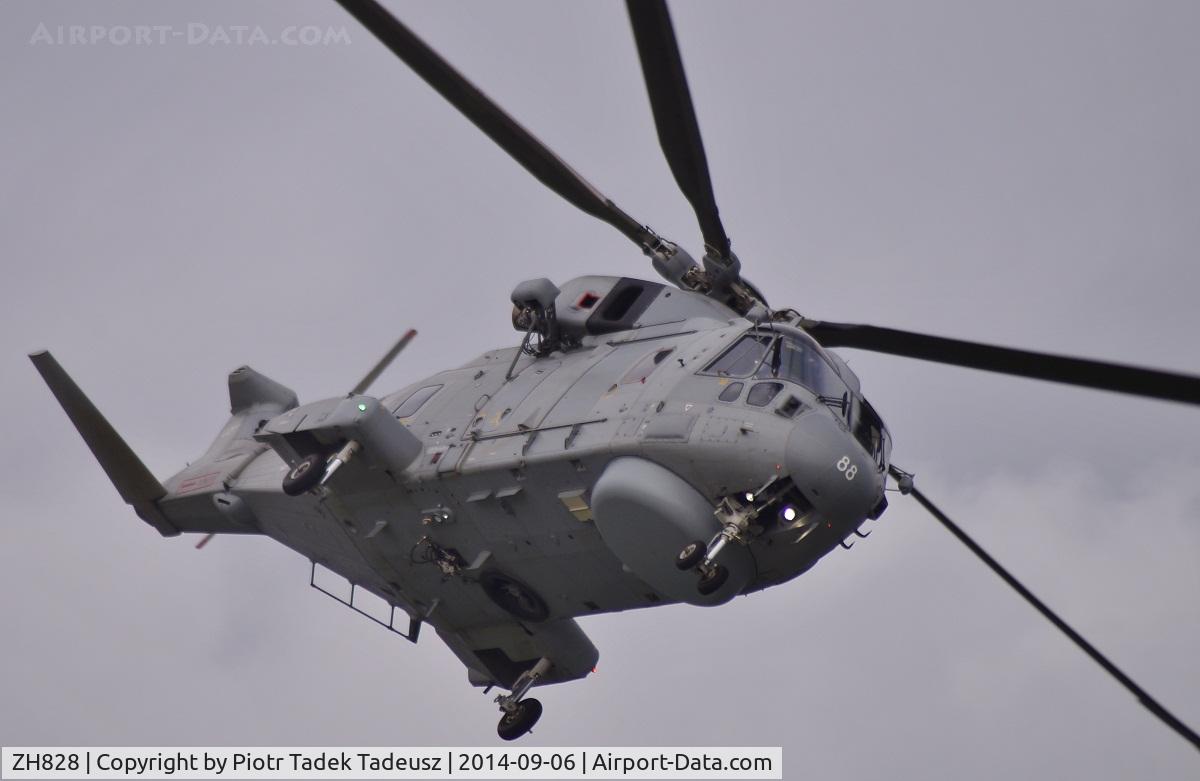 ZH828, 1998 AgustaWestland EH-101 Merlin HM1 C/N 50040, Portrush, Northern Ireland
