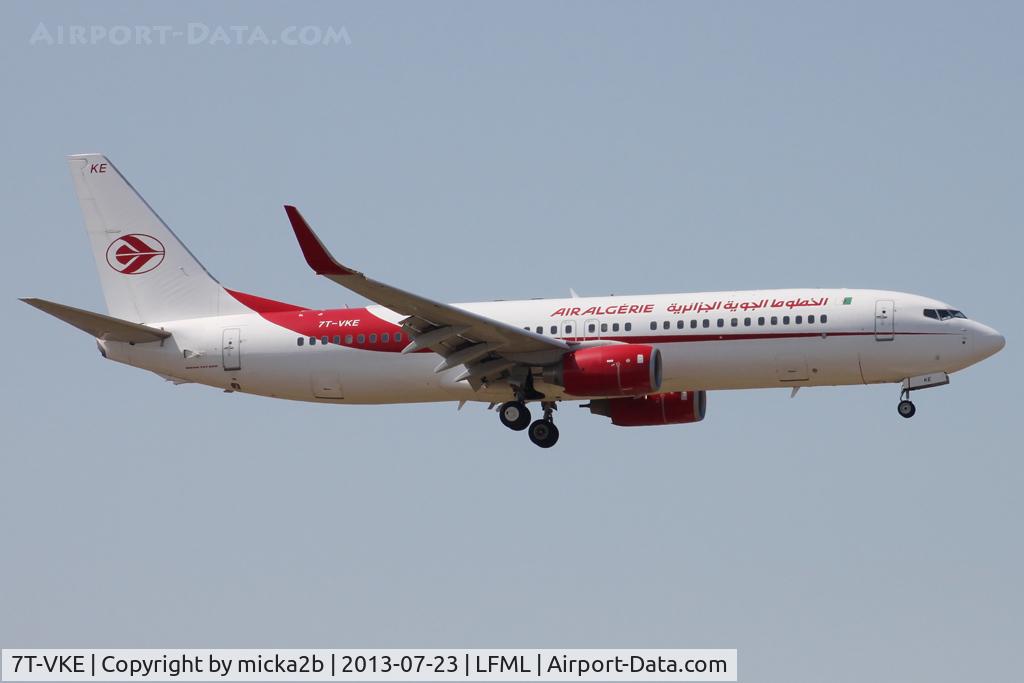 7T-VKE, 2010 Boeing 737-8D6 C/N 40859, Landing