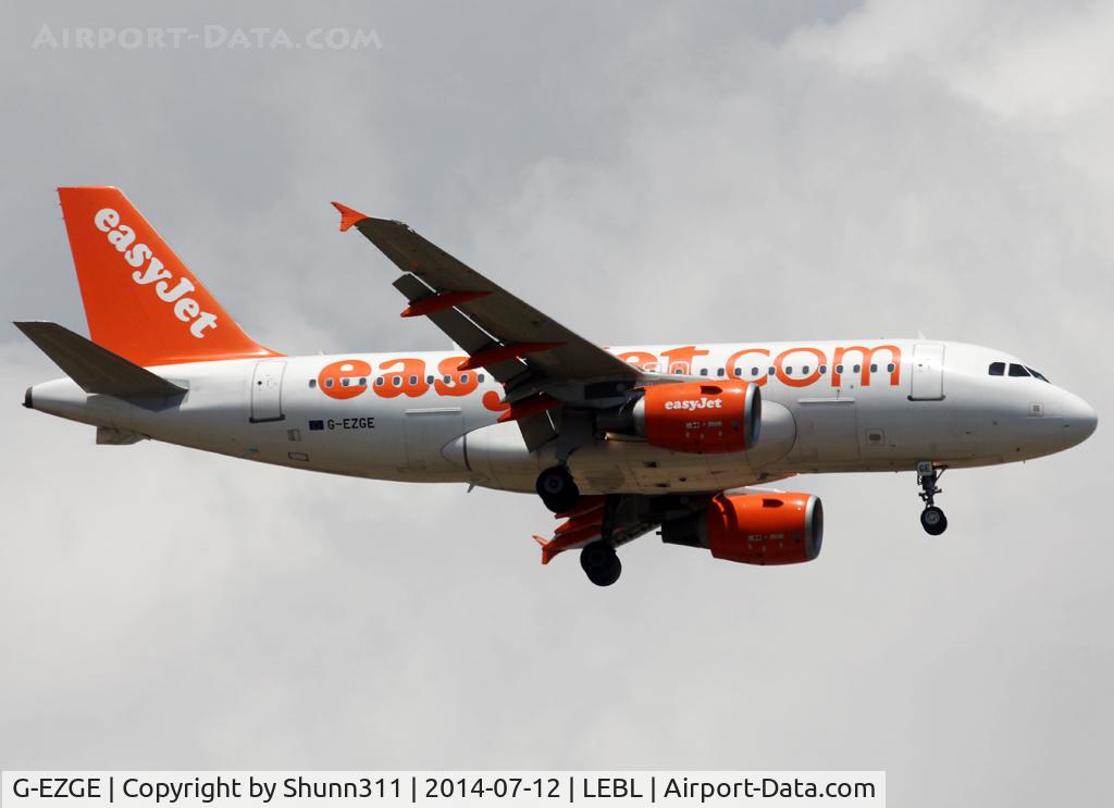 G-EZGE, 2011 Airbus A319-111 C/N 4624, Landing rwy 07R