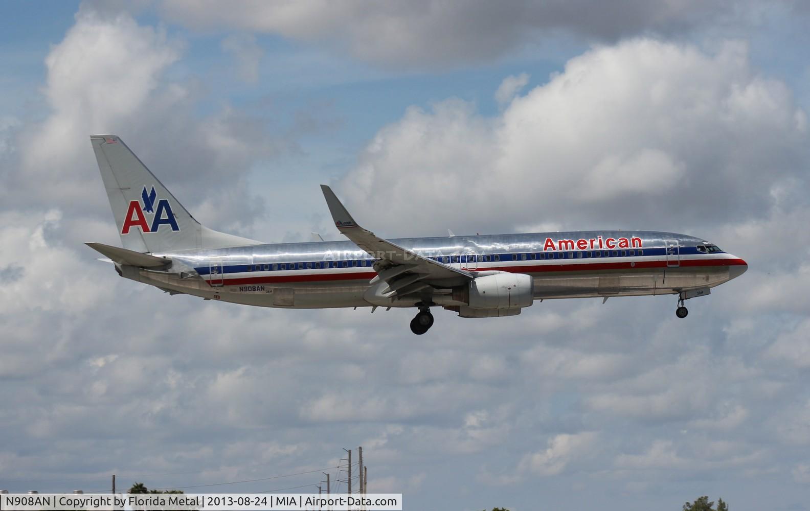 N908AN, 1999 Boeing 737-823 C/N 29510, American 737-800