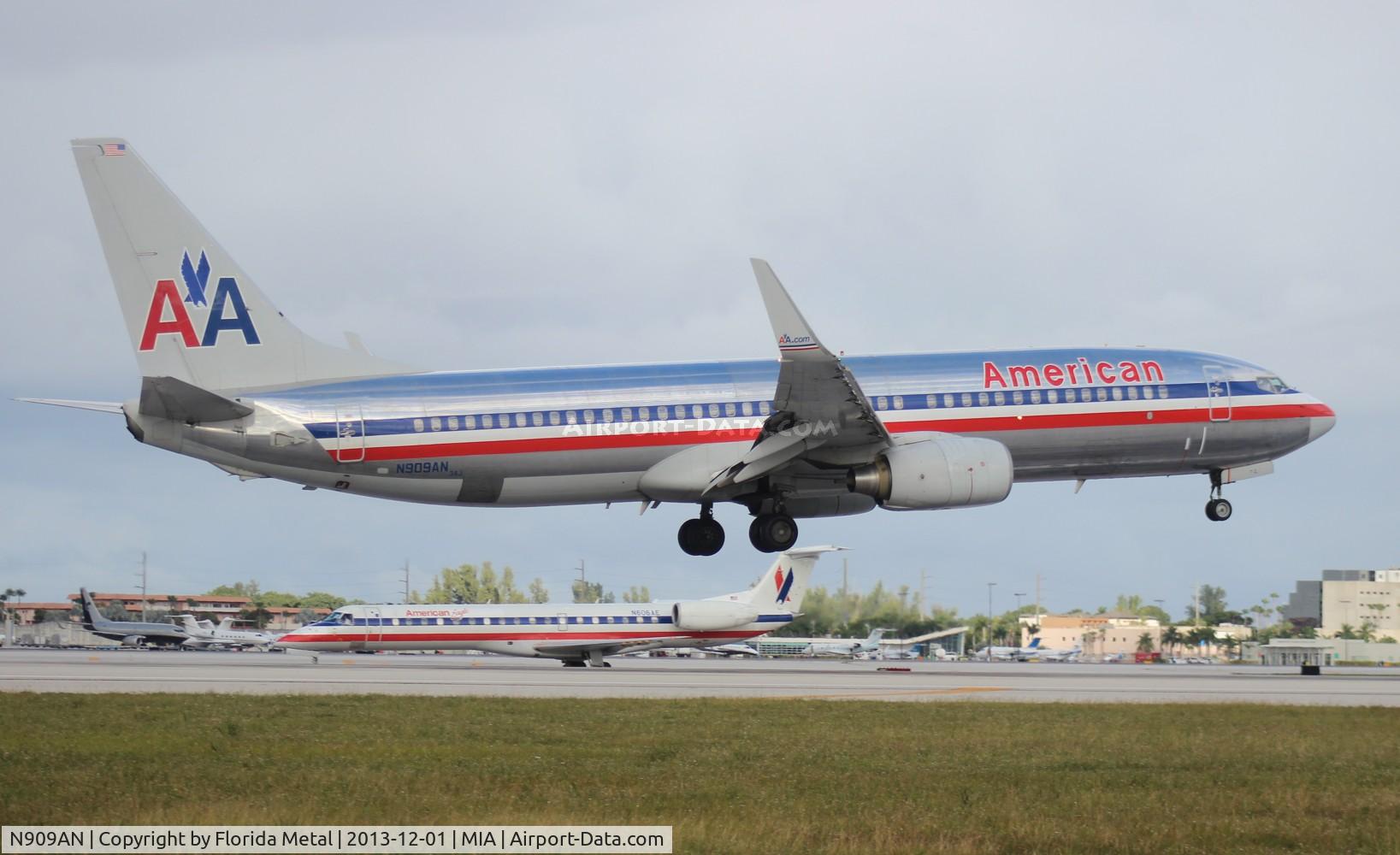 N909AN, 1999 Boeing 737-823 C/N 29511, American 737-800