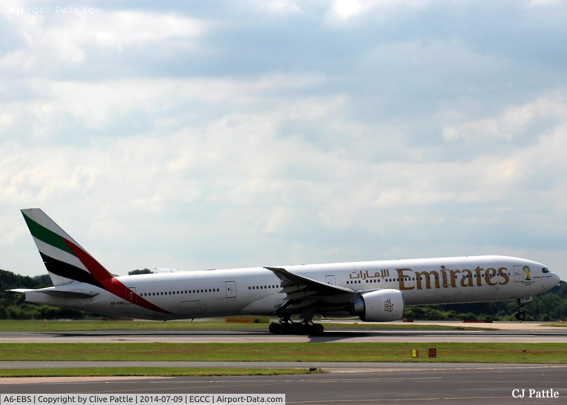 A6-EBS, 2006 Boeing 777-31H/ER C/N 32715, EGCC action