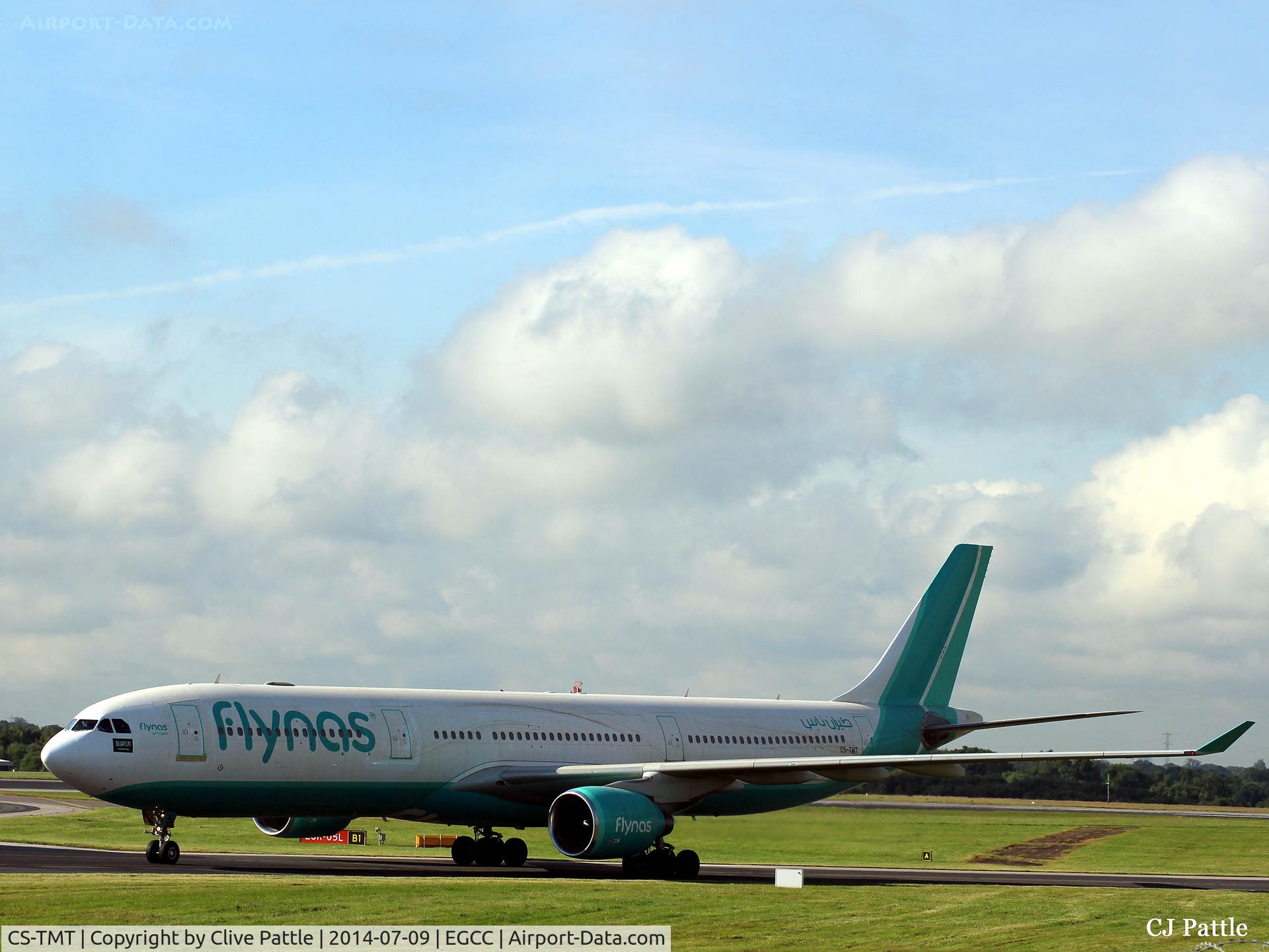 CS-TMT, 2009 Airbus A330-223 C/N 441, EGCC action