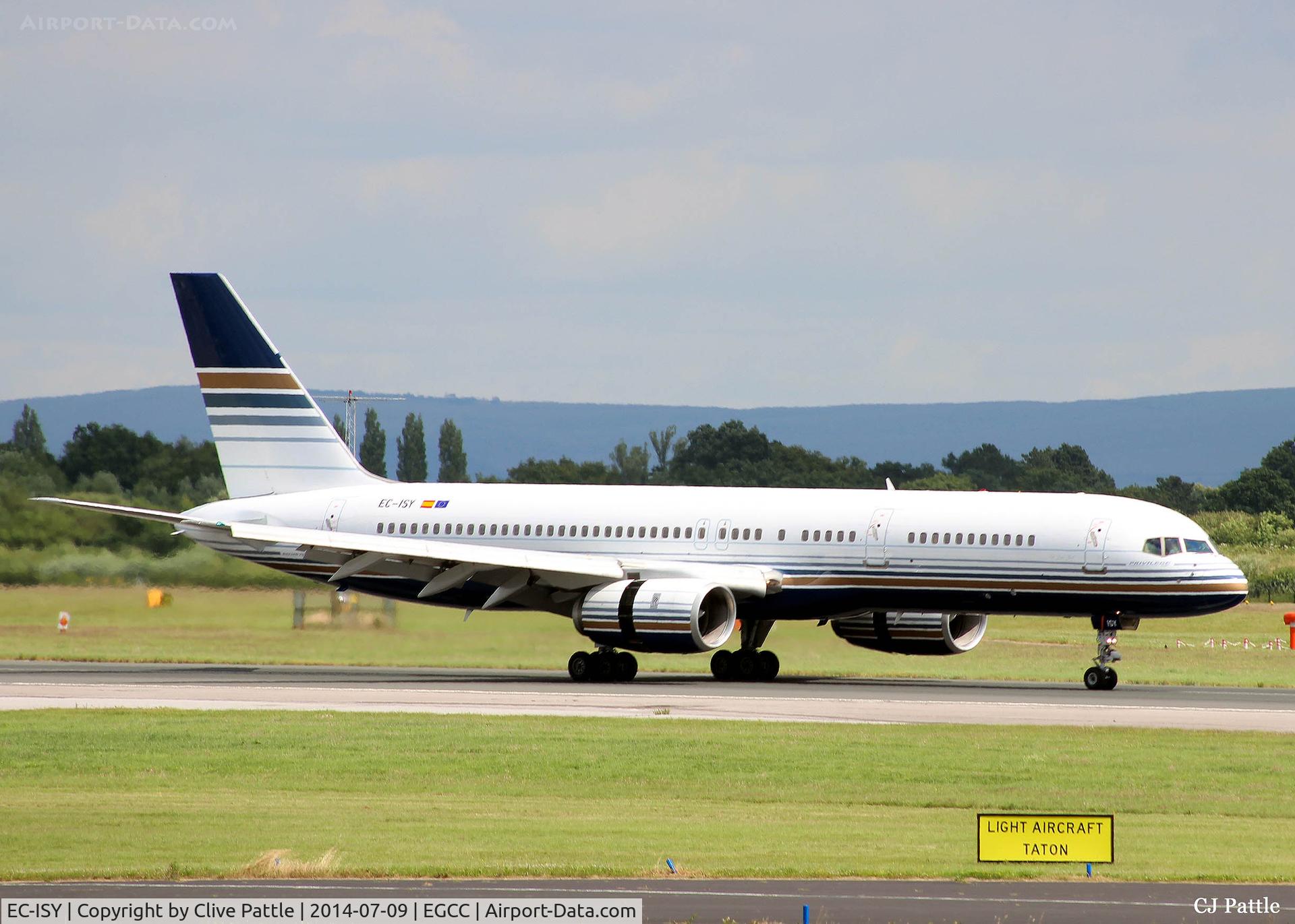 EC-ISY, 1993 Boeing 757-256 C/N 26241, EGCC Taxy