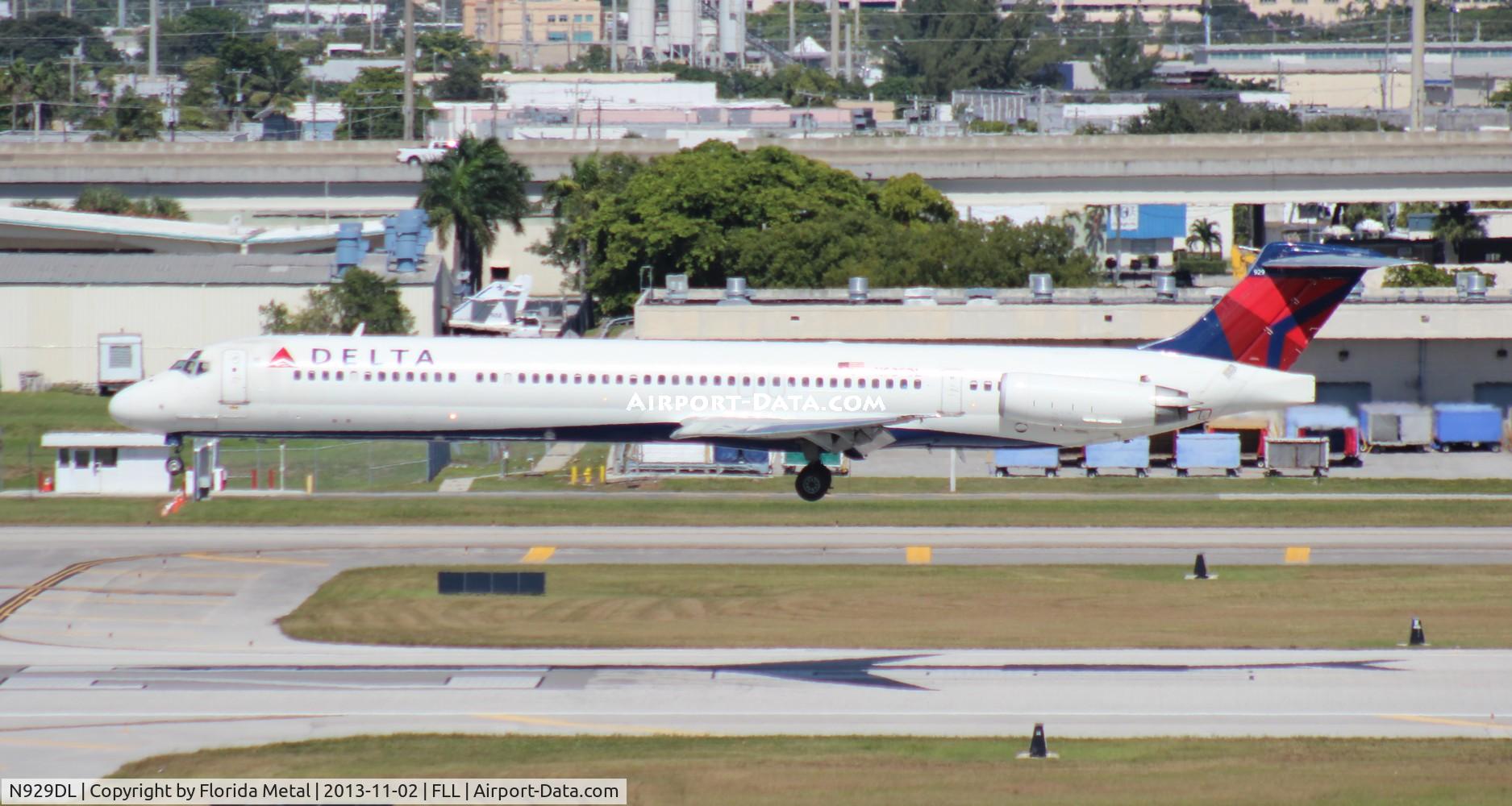 N929DL, 1988 McDonnell Douglas MD-88 C/N 49716, Delta MD-88