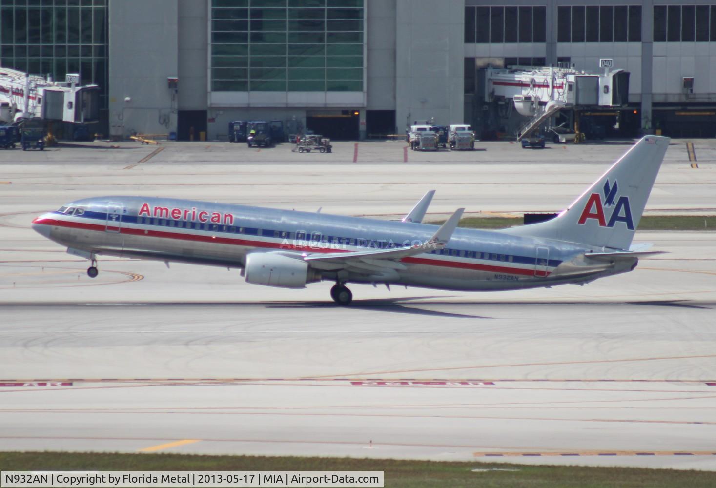 N932AN, 2000 Boeing 737-823 C/N 29530, American 737-800