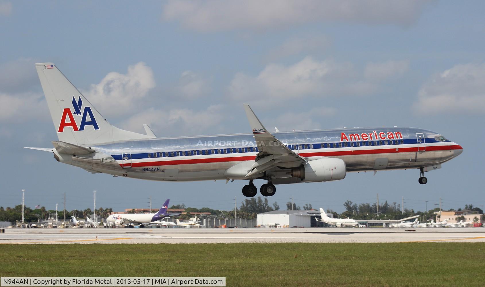 N944AN, 2000 Boeing 737-823 C/N 29535, American 737-800