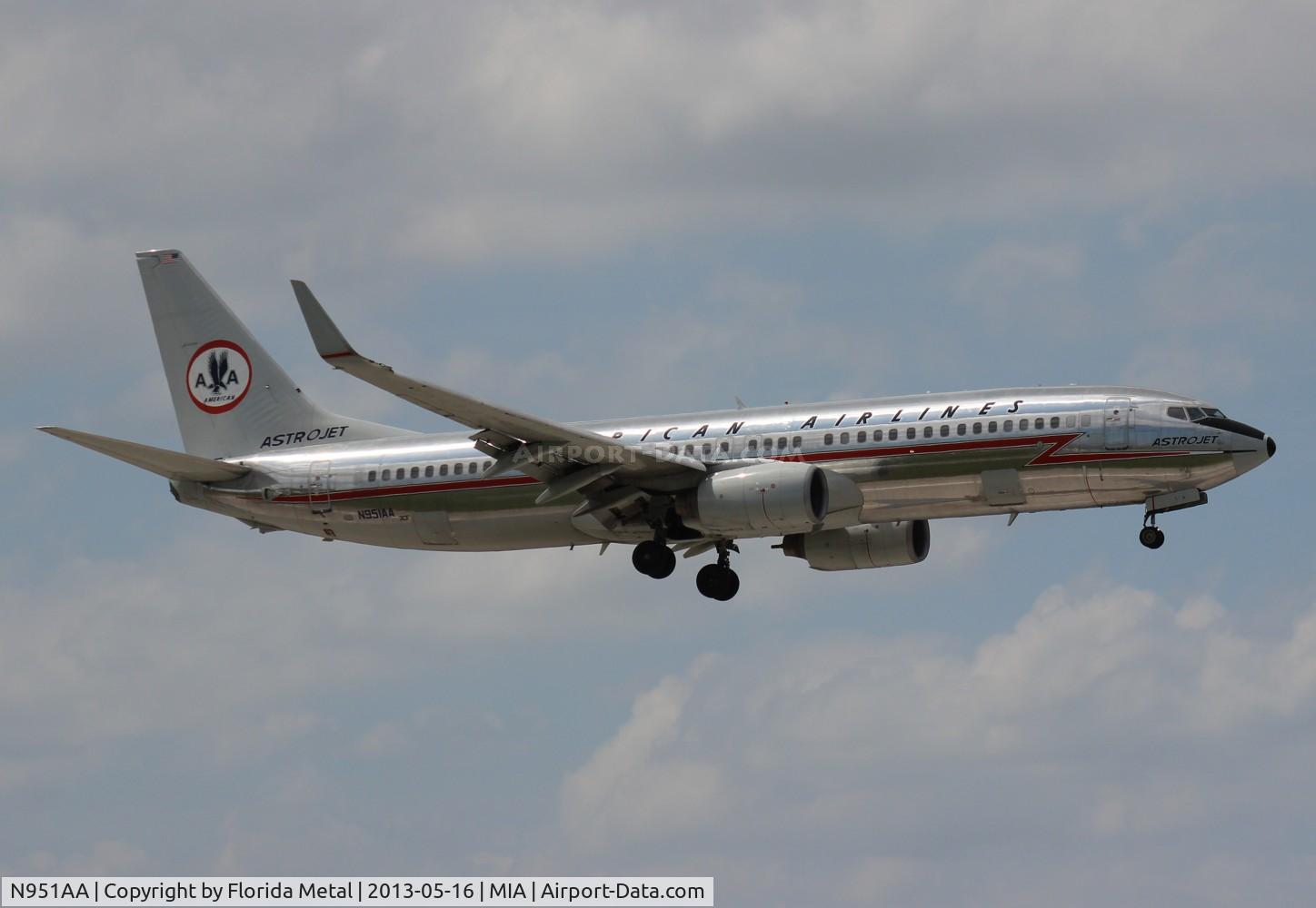 N951AA, 2000 Boeing 737-823 C/N 29538, American 737-800