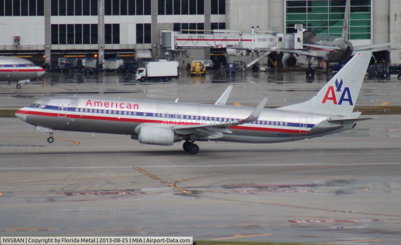 N958AN, 2001 Boeing 737-823 C/N 30091, American 737-800