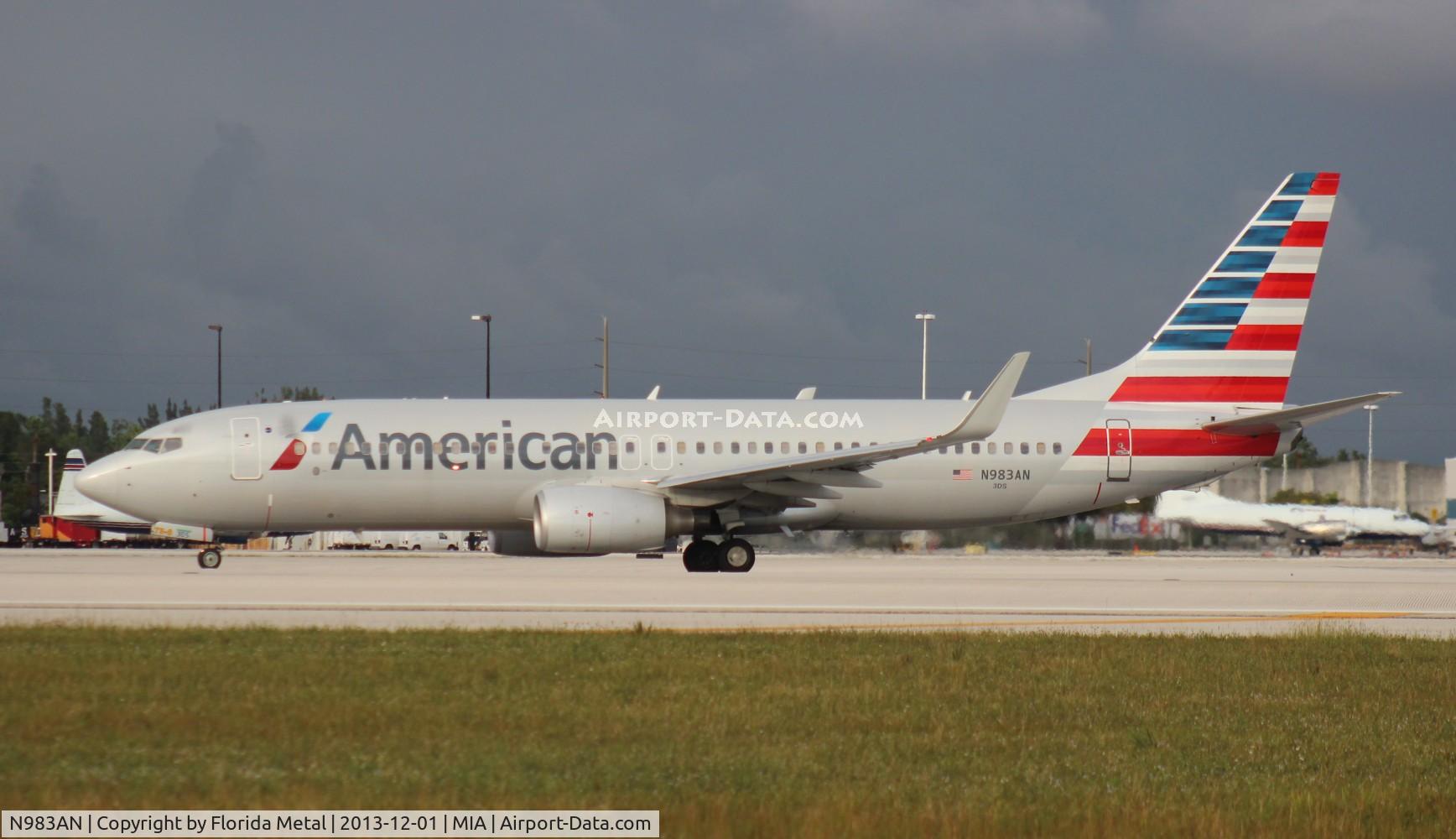 N983AN, Boeing 737-823 C/N 29570, American 737-800