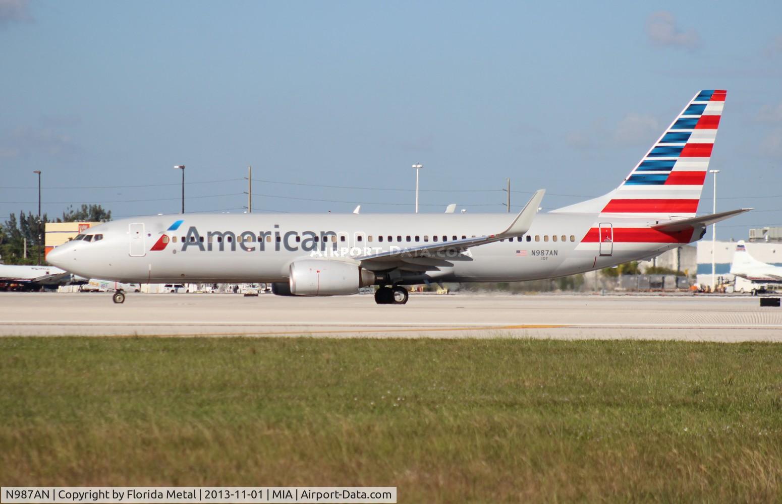 N987AN, 2009 Boeing 737-823 C/N 31069, American 737-800