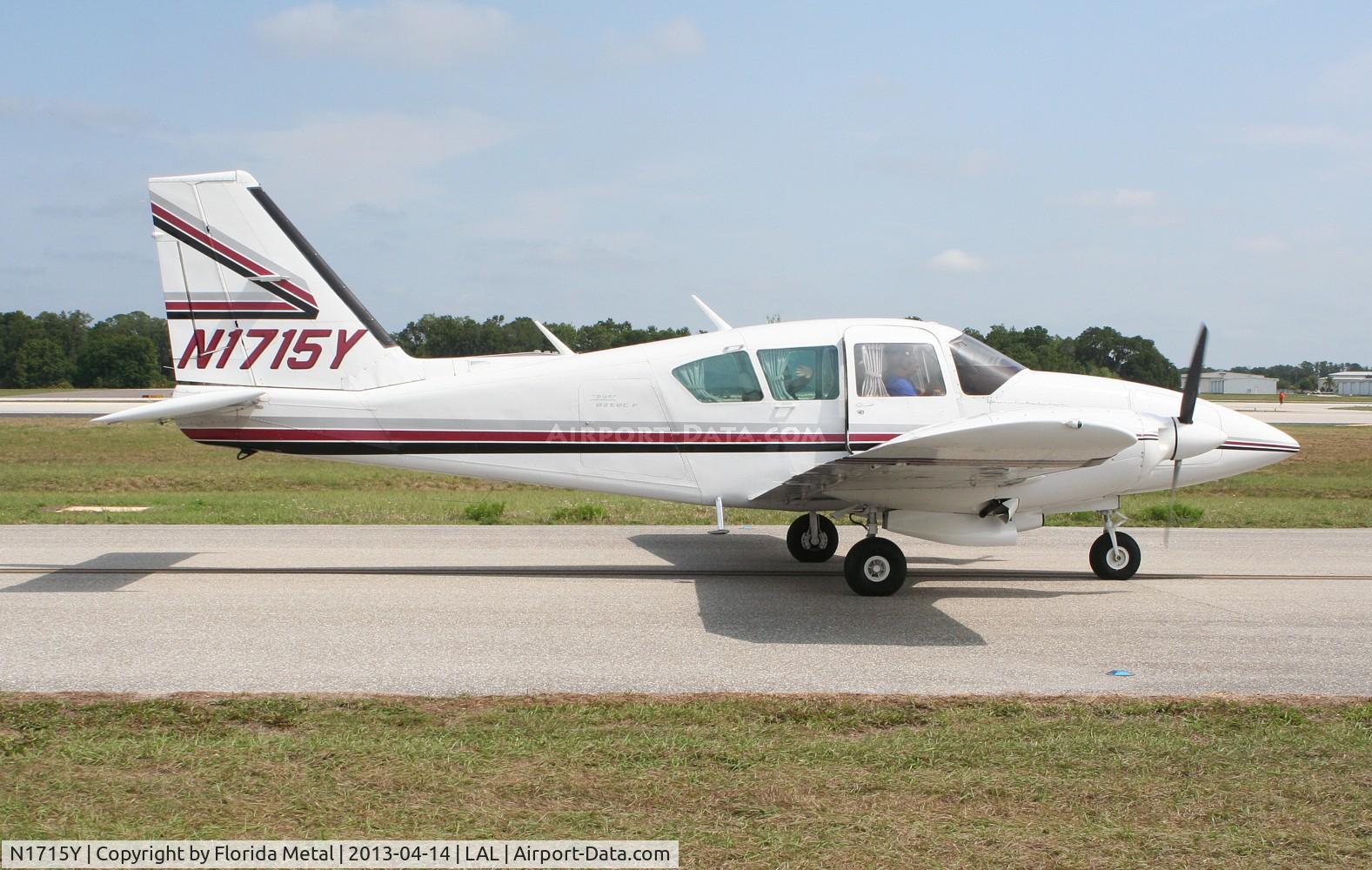 N1715Y, 1976 Piper PA-23-250 C/N 27-7654096, PA-23-250